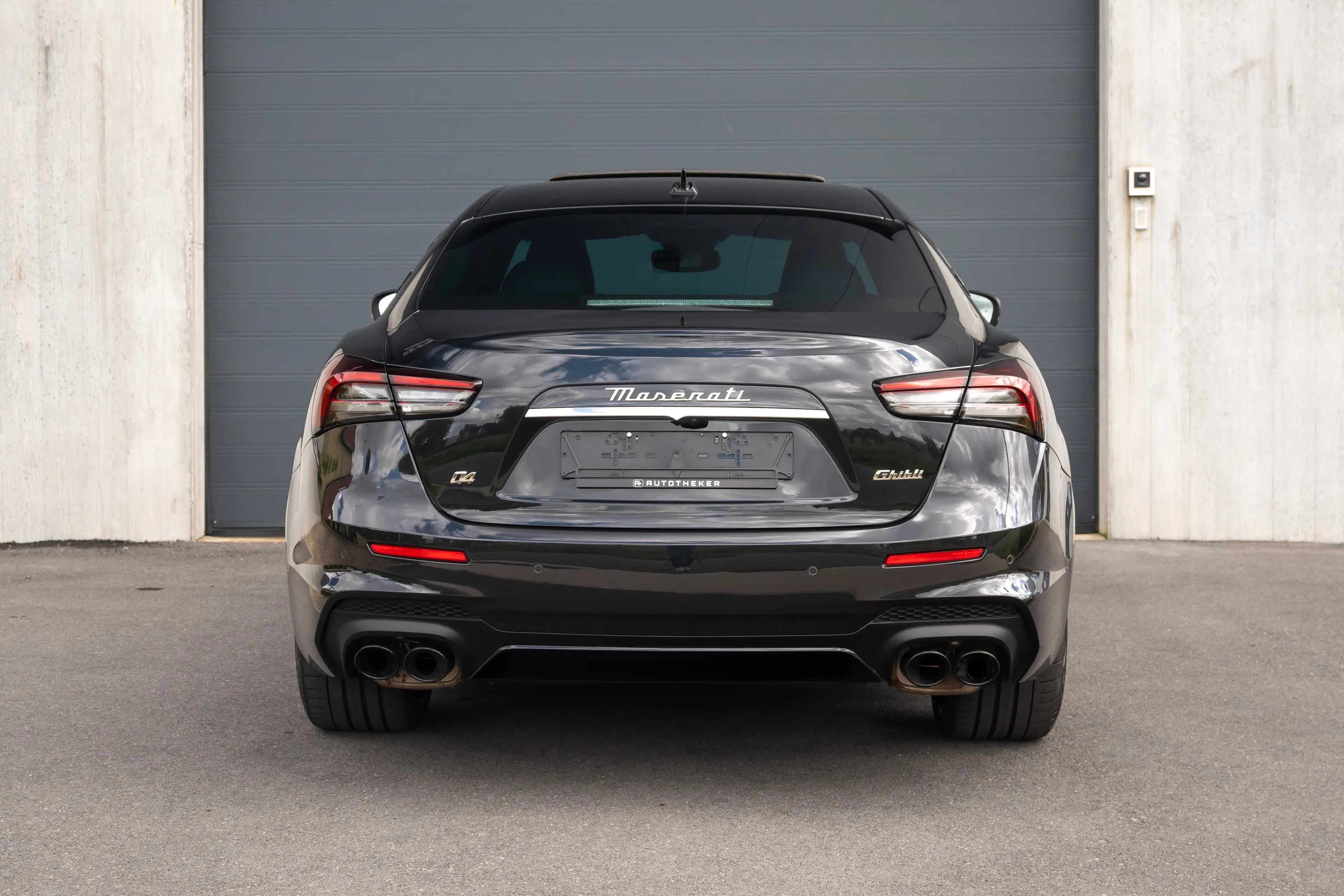 Maserati Ghibli Ghibli 3.0 V6 BiTurbo S Q4 Modena / Sport differential / Pano roof / H&K — photo 4