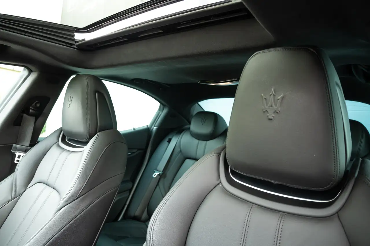 Maserati Ghibli 2023 — фото 16
