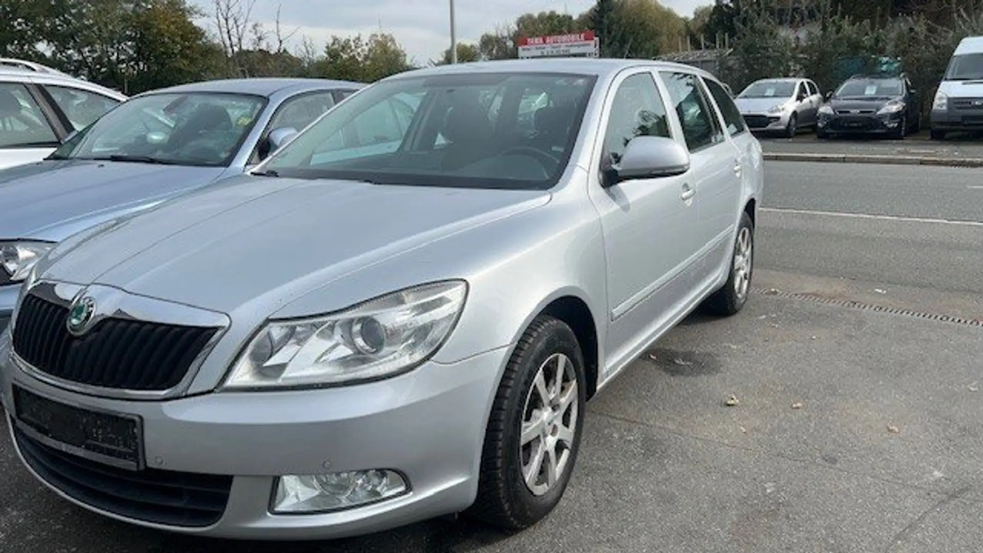Skoda Octavia Combi 1.6 TDI DPF Classic Silber - 2