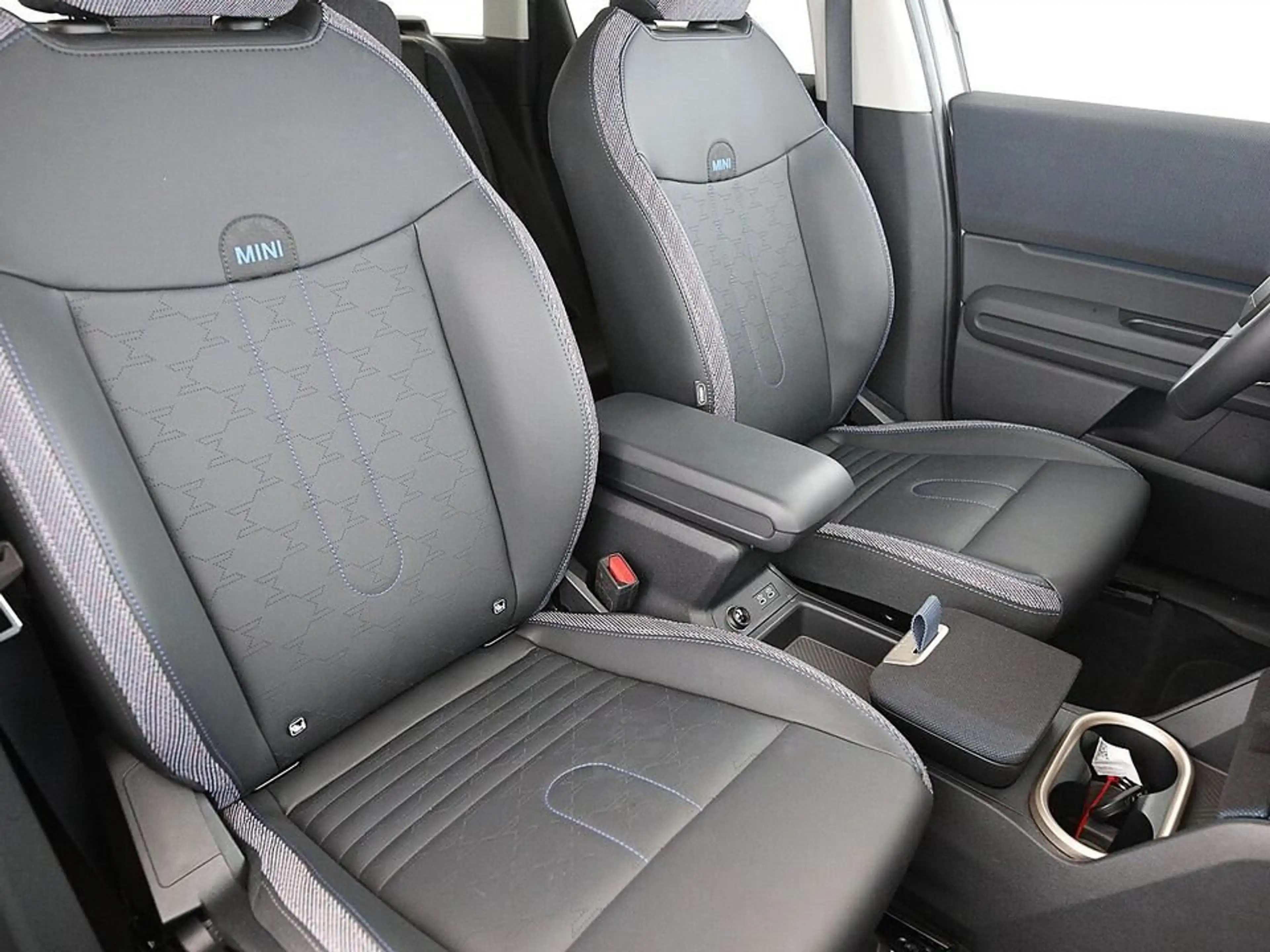 MINI Countryman C Aut LED HEAD-UP AHK LEDER NAVI — photo 14