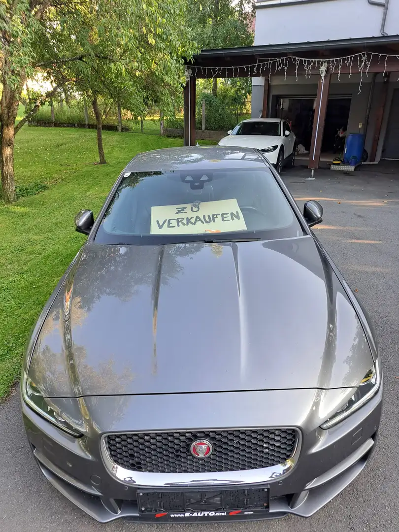 Jaguar XE XE 20d Prestige Aut. Prestige Grau - 2