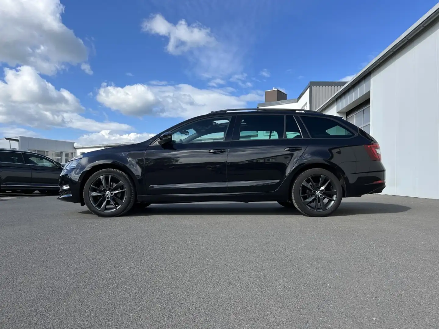 Skoda Octavia Combi 2.0 TDI DSG Ambition Sport 138€ m. 20% Anz Nero - 2