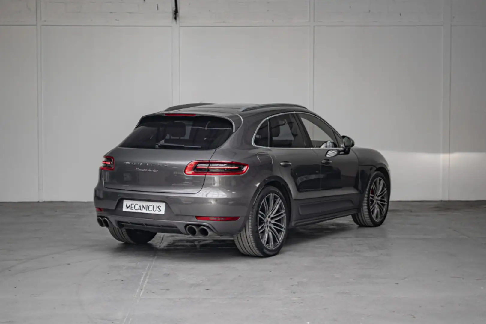 Porsche Macan (95B) Turbo *Gris Agate \u0026 Cuir Cocoa* Grau - 1