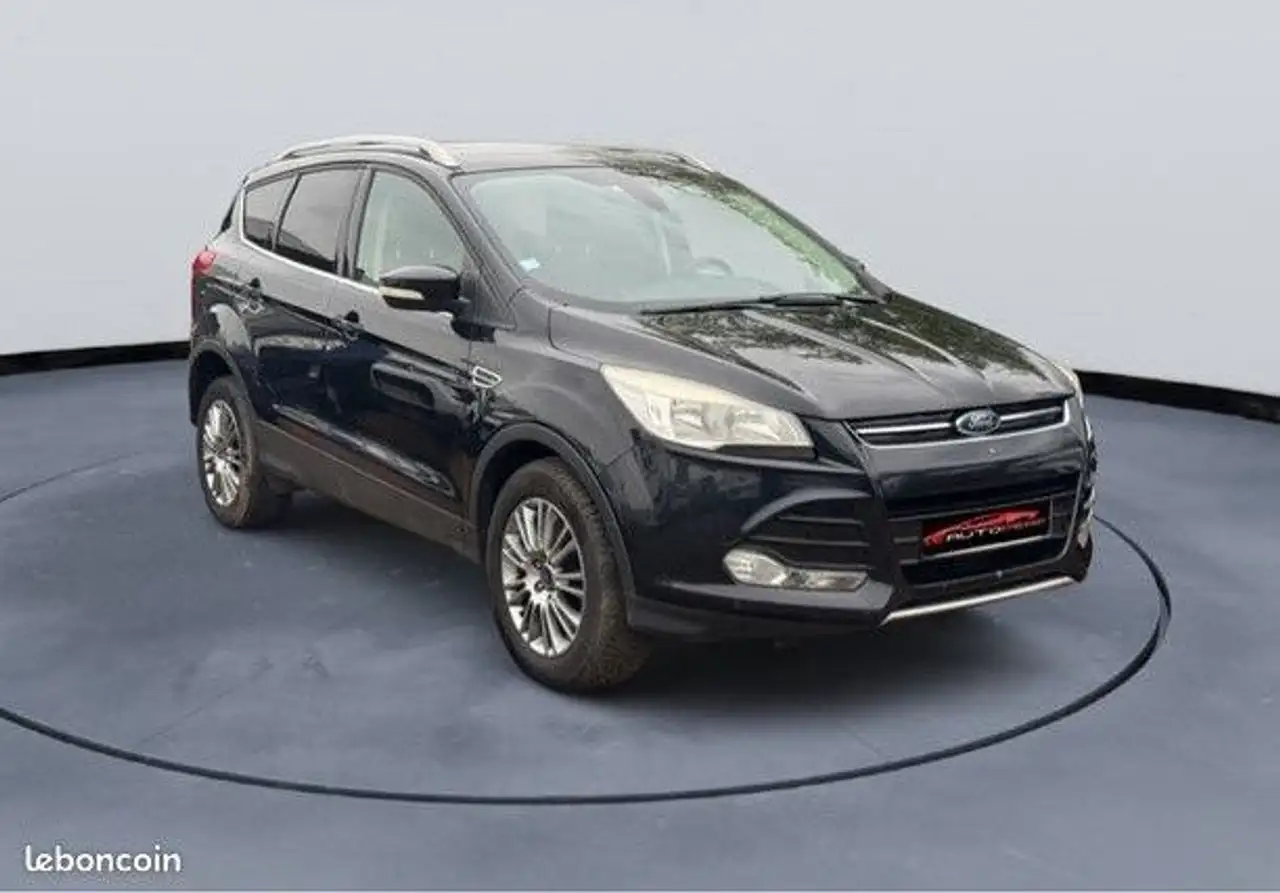Ford Kuga (2) 2.0 TDCI 140 FAP BVM6 2WD Titanium