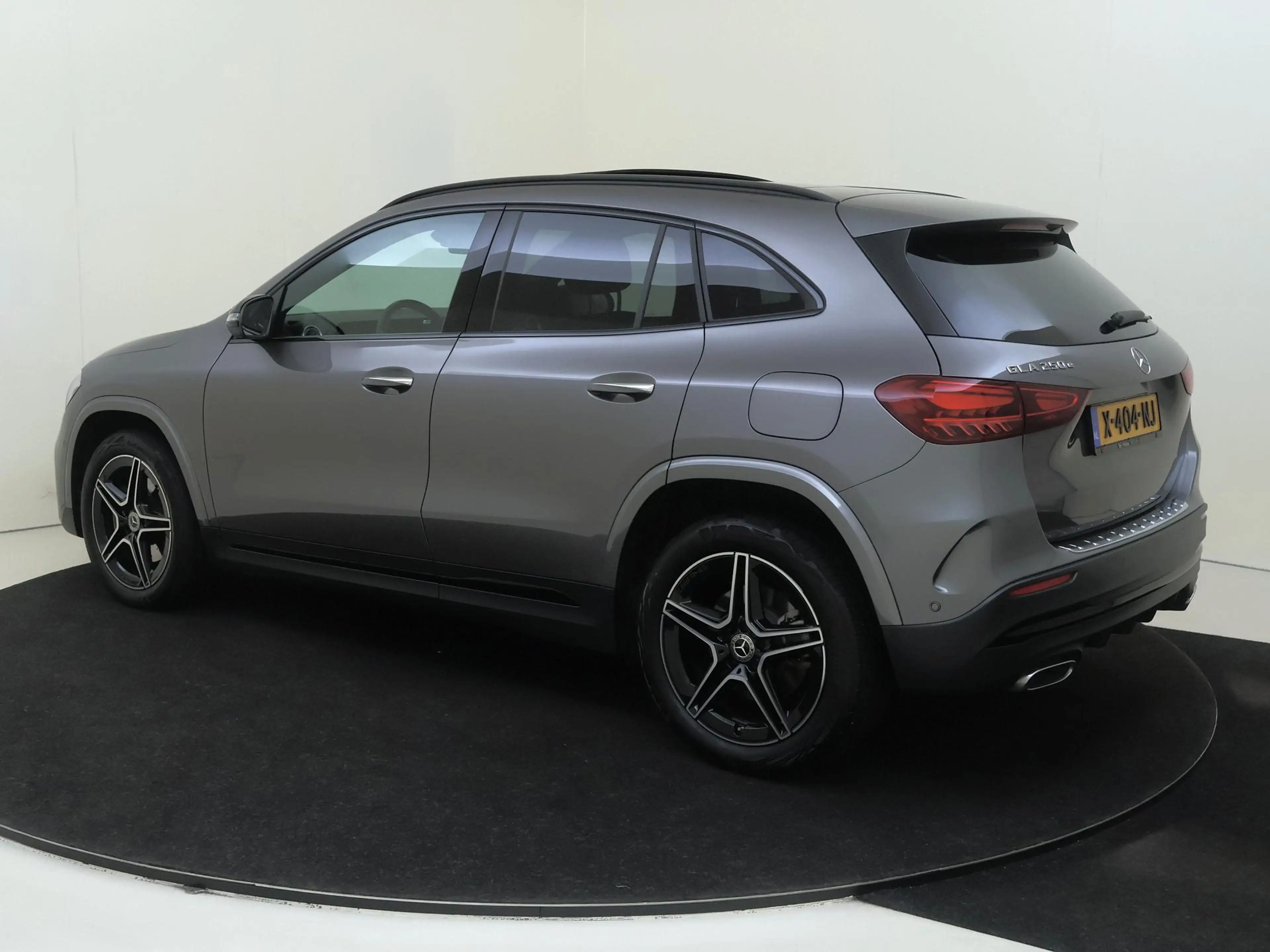 Mercedes-Benz GLA 250 e AMG Line Premium /Panoramadak /Keyless-Go /Augme — photo 6