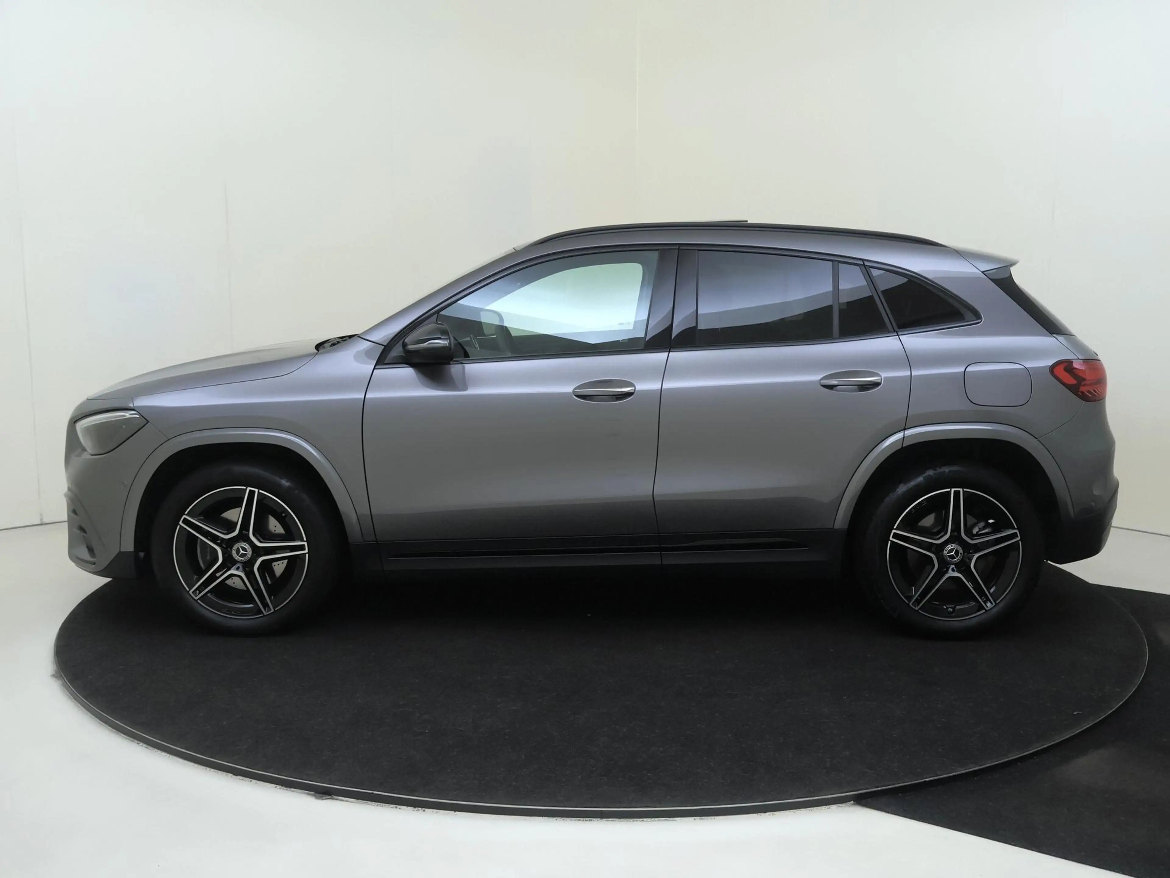 Mercedes-Benz GLA 250 e AMG Line Premium /Panoramadak /Keyless-Go /Augme — photo 9