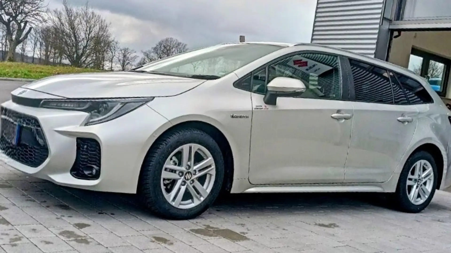Suzuki Swace 1.8 Hybrid CVT Comfort+ Argintiu - 1