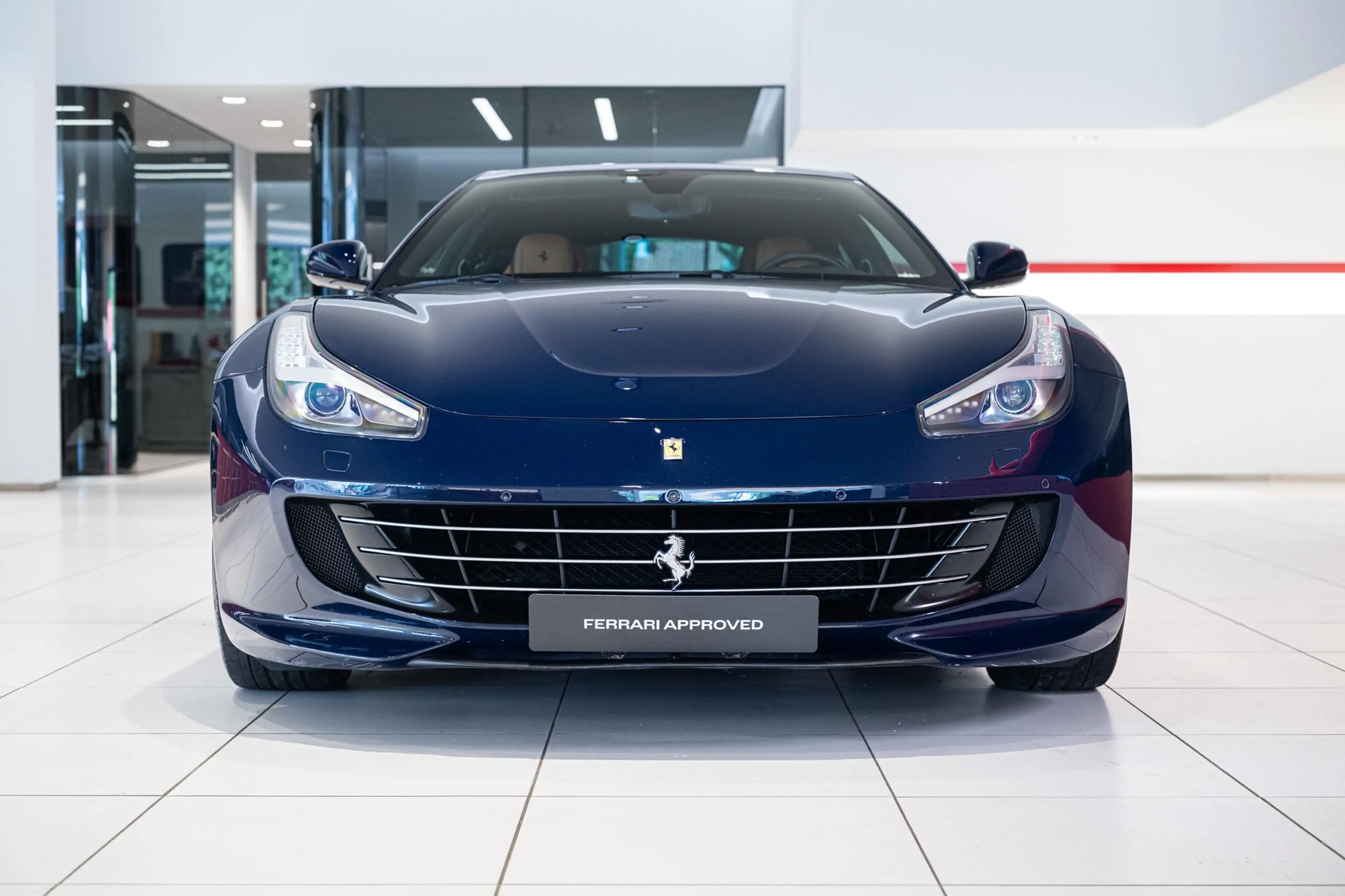 Ferrari GTC4 Lusso GTC4Lusso V12 - Kroymans Ferrari — photo 3