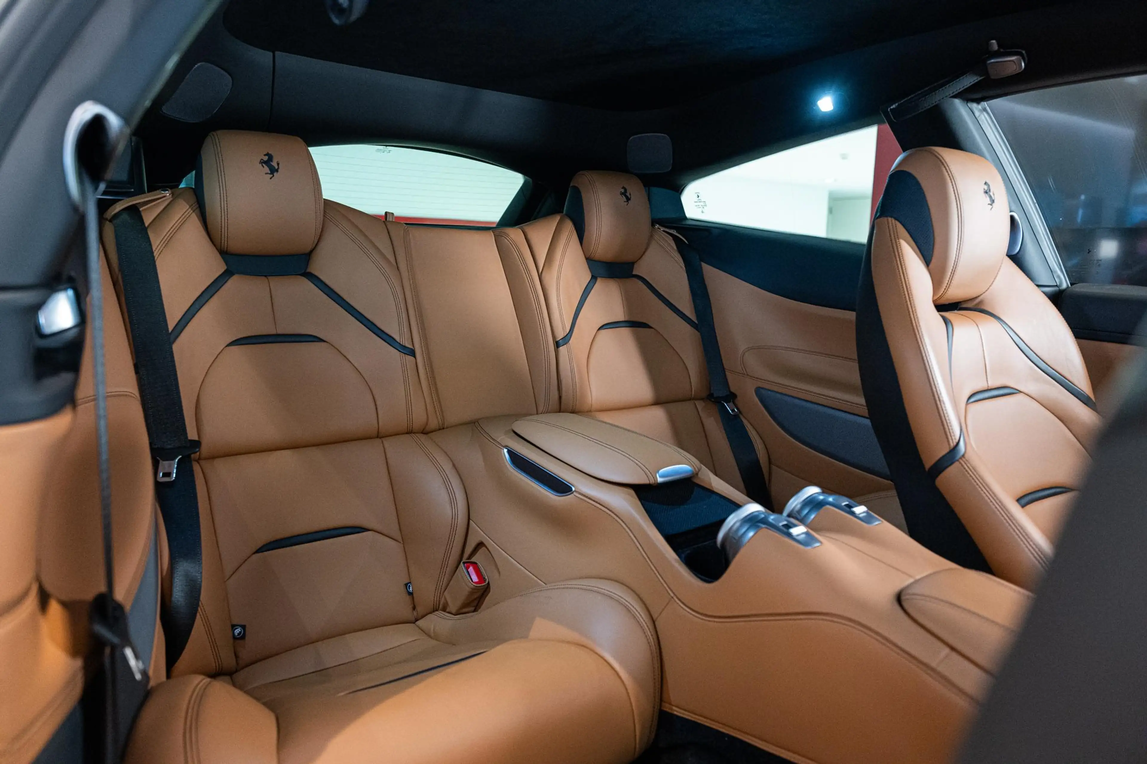 Ferrari GTC4 Lusso GTC4Lusso V12 - Kroymans Ferrari — photo 9