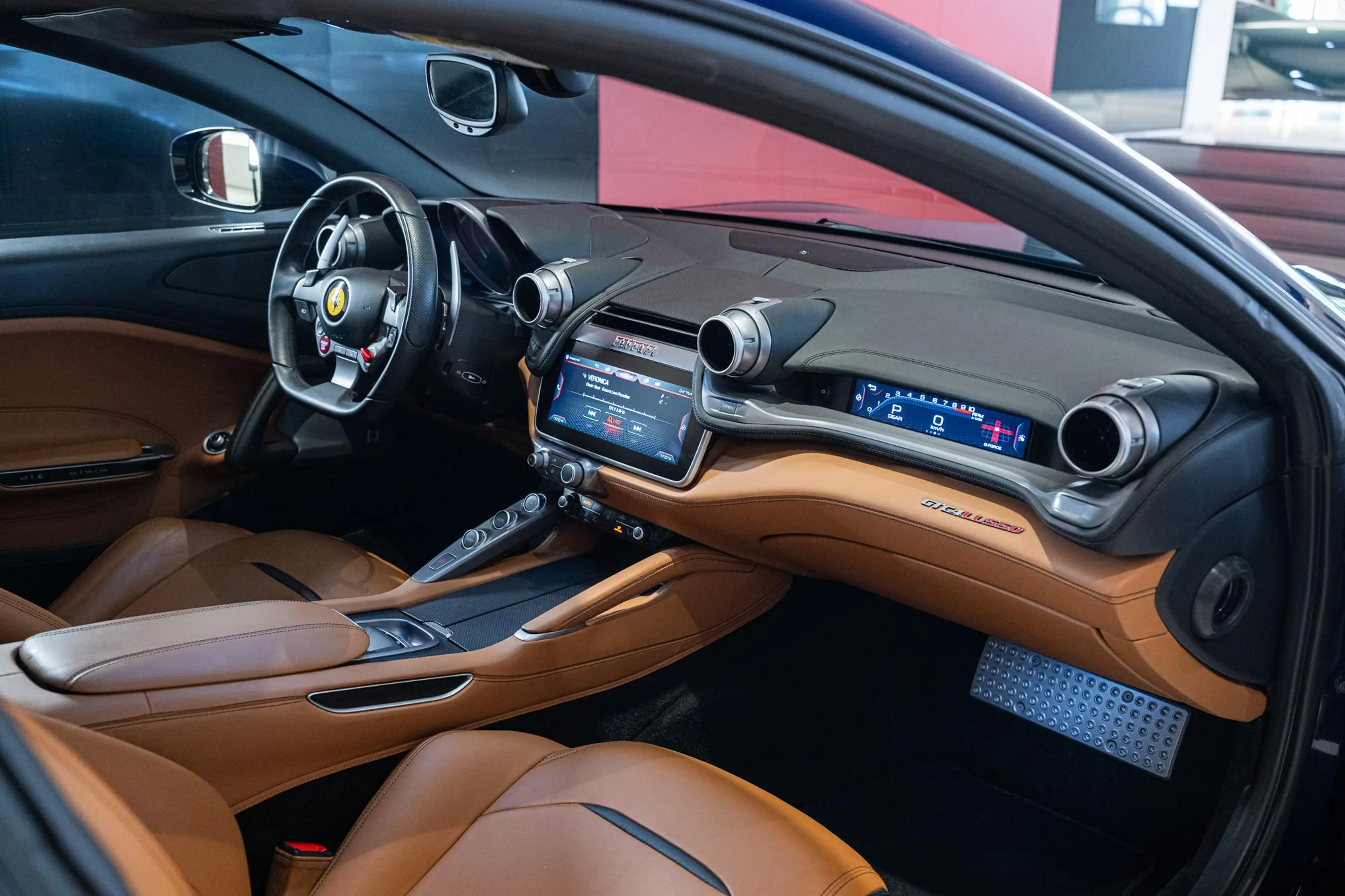 Ferrari GTC4 Lusso GTC4Lusso V12 - Kroymans Ferrari — photo 10