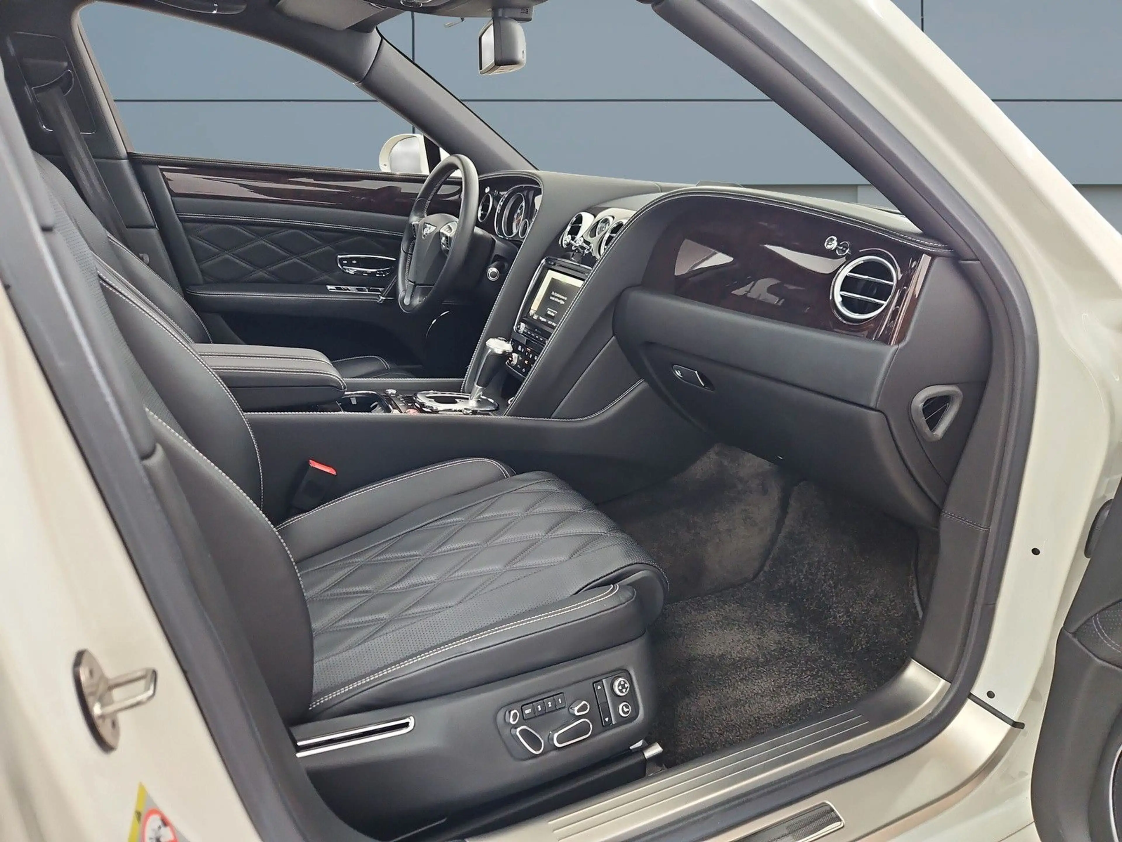 Bentley Flying Spur *W12*LED*MARINER PAKET* — photo 9