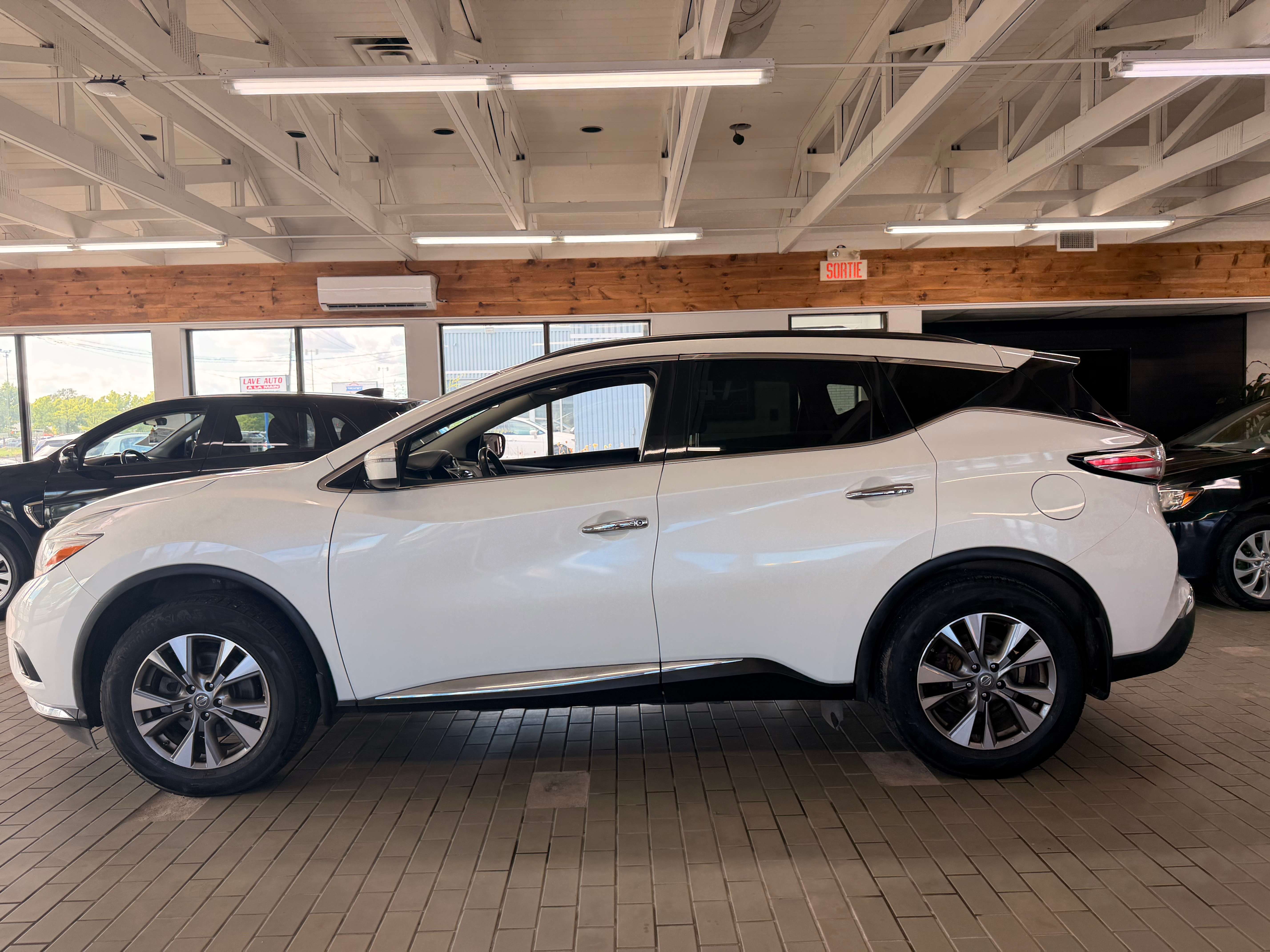 2017 Nissan Murano SV - Image 2