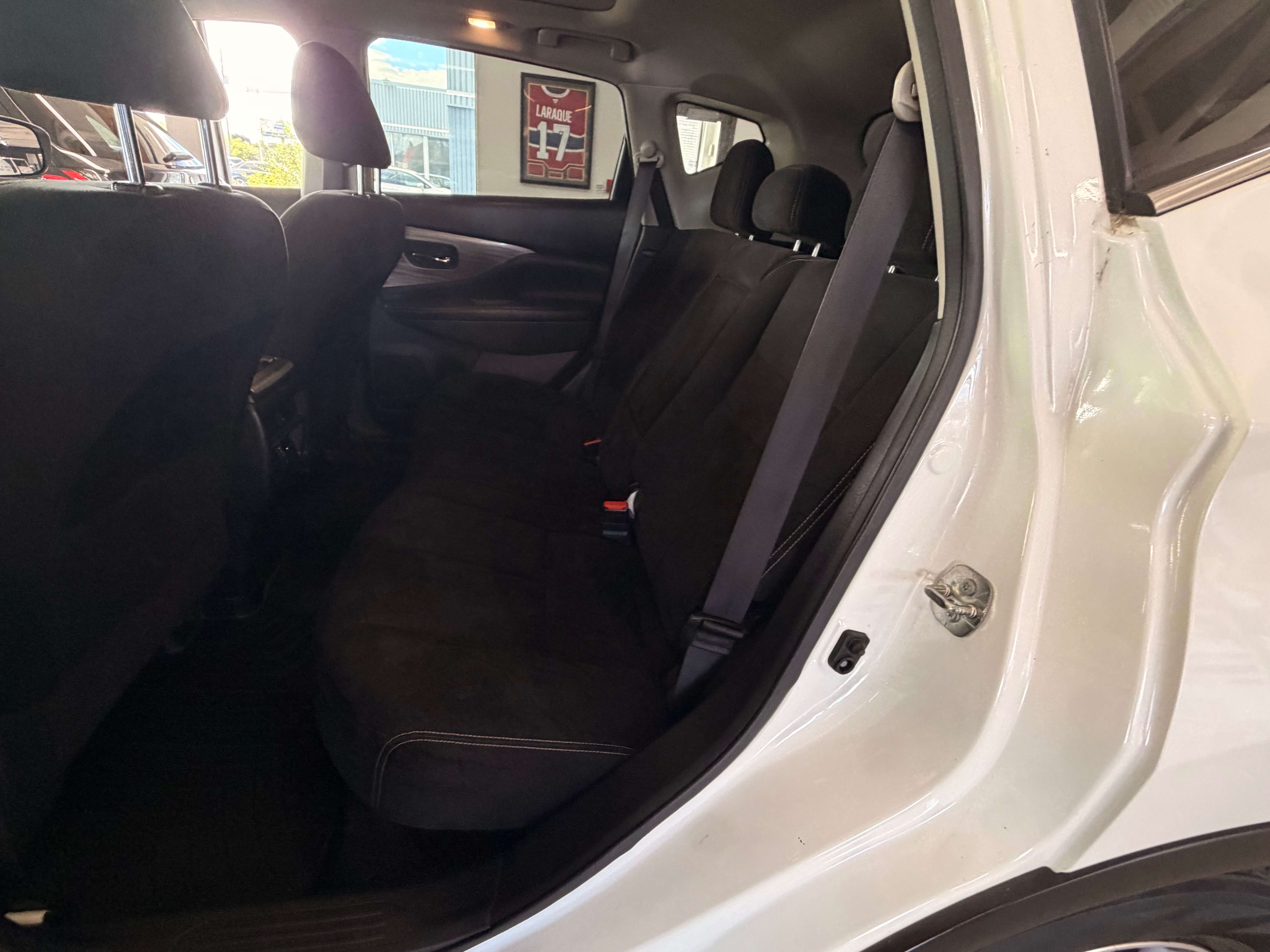 2017 Nissan Murano SV - Image 14