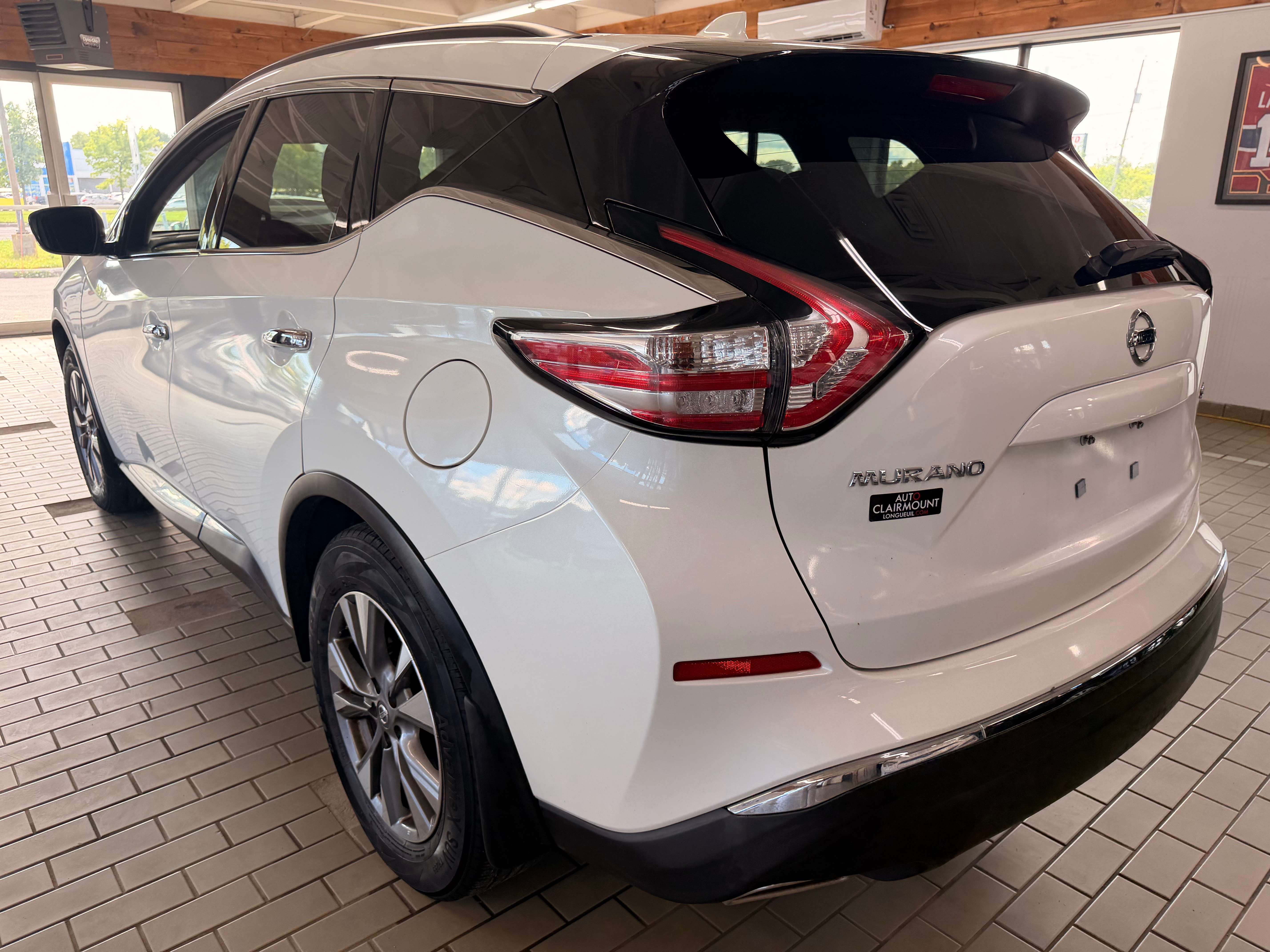 2017 Nissan Murano SV - Image 3