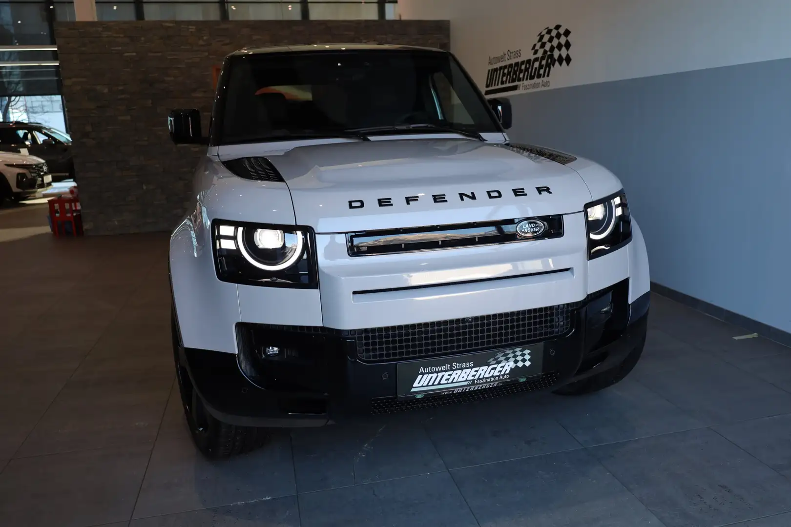 Land Rover Defender P300e X-Dynamic SE 2.0 PHEV Grau - 2