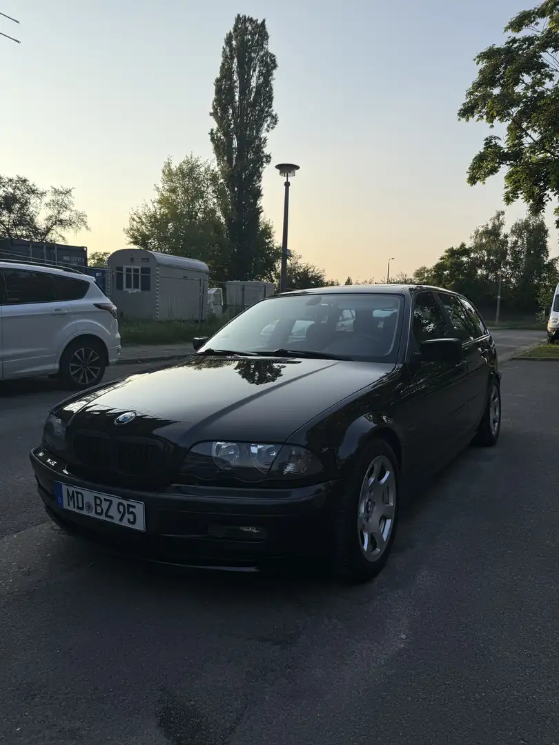 BMW 320 320i touring - 2