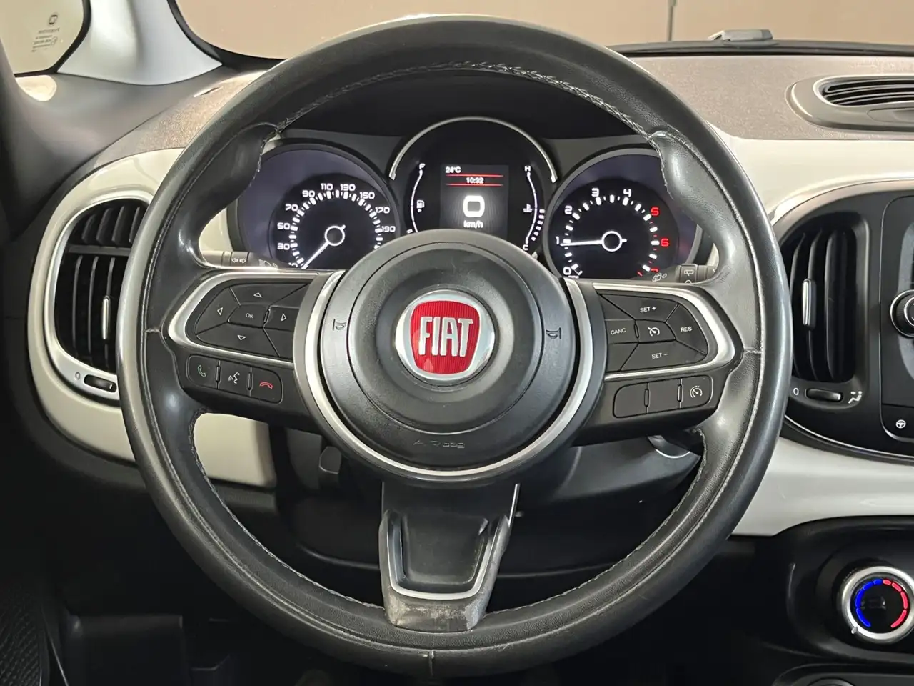 2017 Fiat 500L 1.3 Multijet 95 CV Mirror, photograph 12