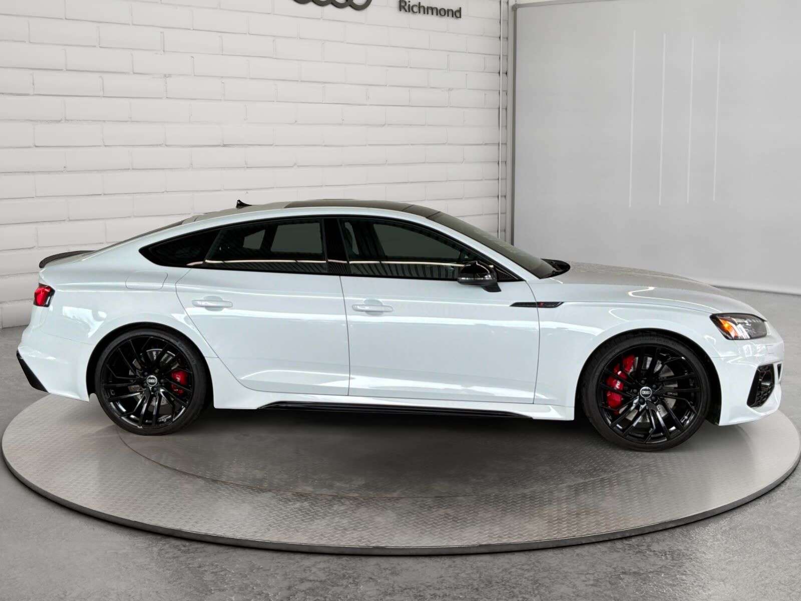 2025 Audi RS5 HEATED REAR SEATS | REAR SIDE AIRBAGS | BLACK OPT — снимка 1