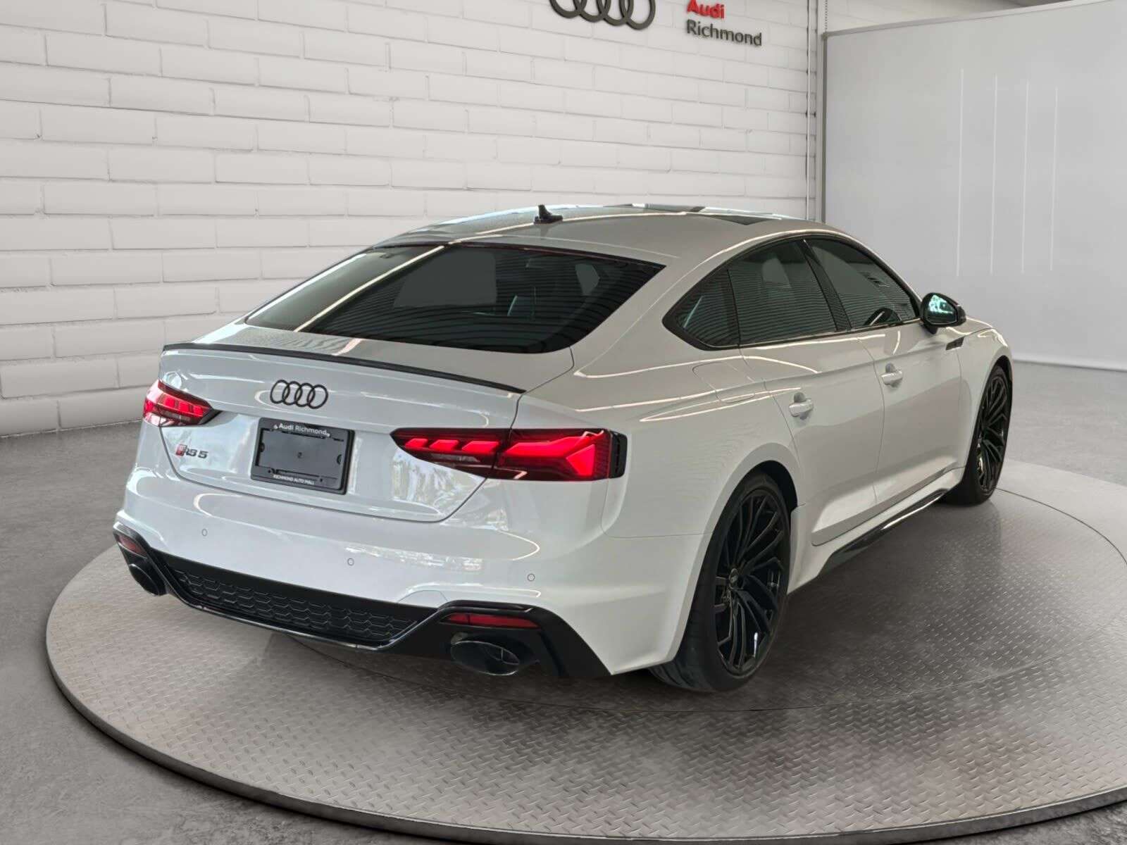 2025 Audi RS5 HEATED REAR SEATS | REAR SIDE AIRBAGS | BLACK OPT — снимка 1
