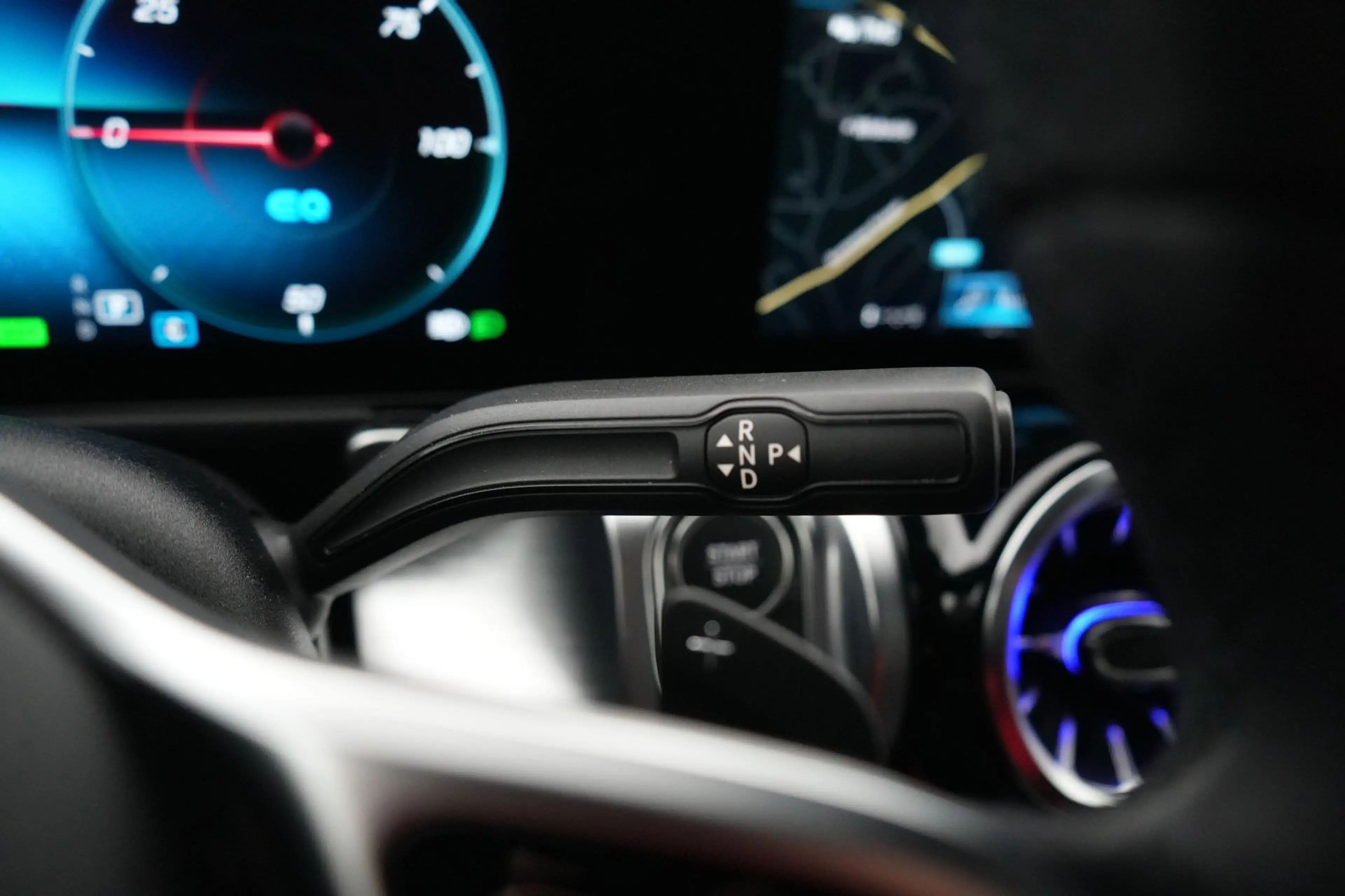 Mercedes-Benz EQB 250 Business Line LEDER/STOF LED GPS PDC CAM Carplay V — photo 16