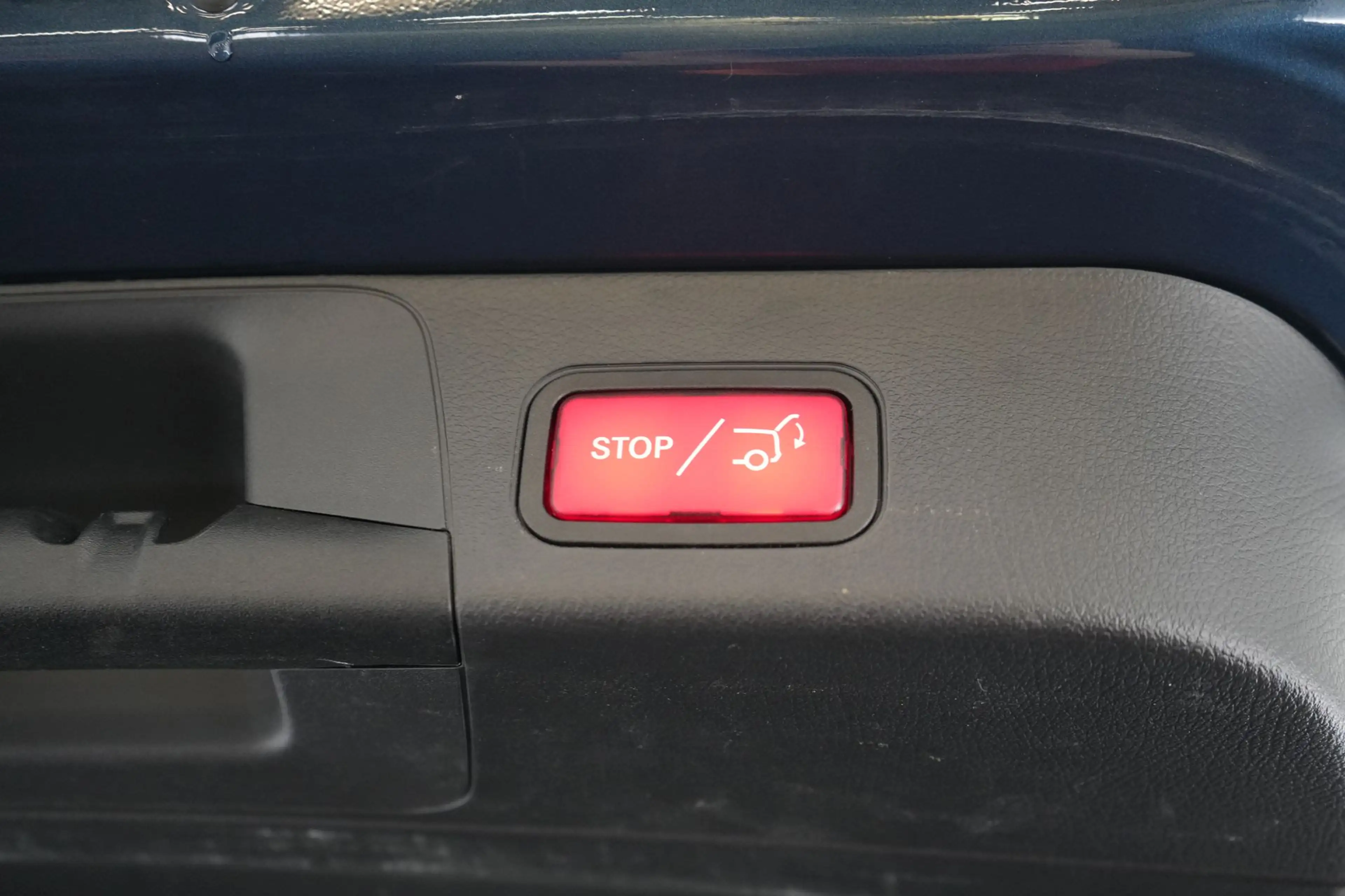 Mercedes-Benz EQB 250 Business Line LEDER/STOF LED GPS PDC CAM Carplay V — photo 22