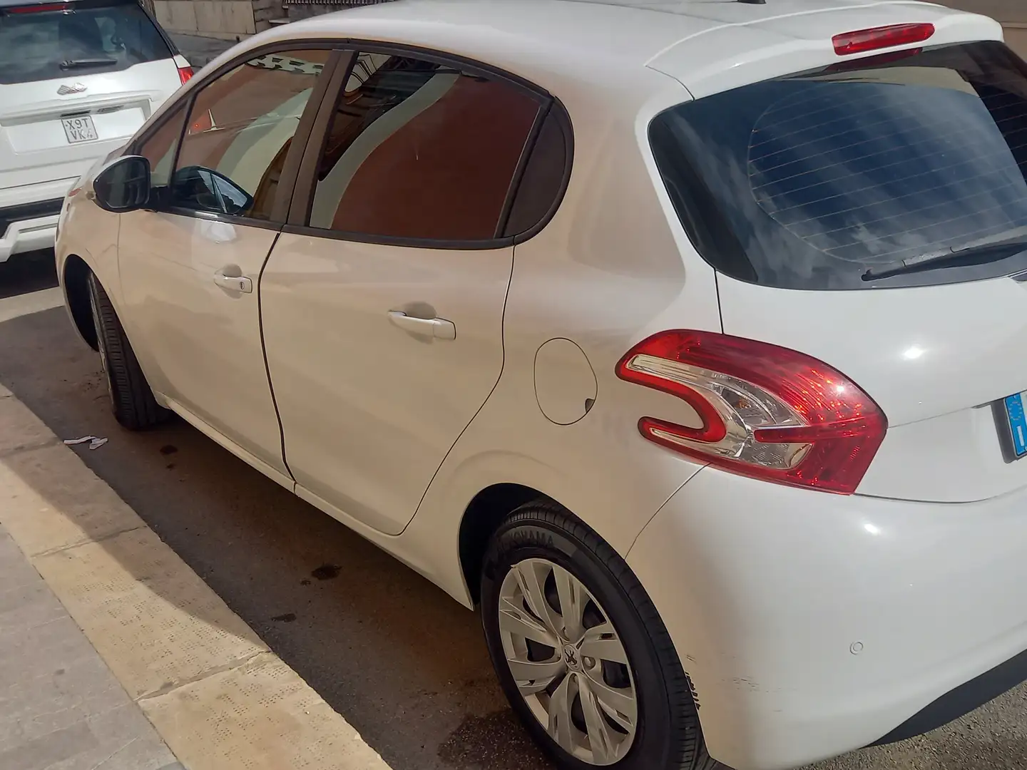 Peugeot 208 1.4 allure  95 cv 2014 5 porte gpl/ benzina Bianco - 1