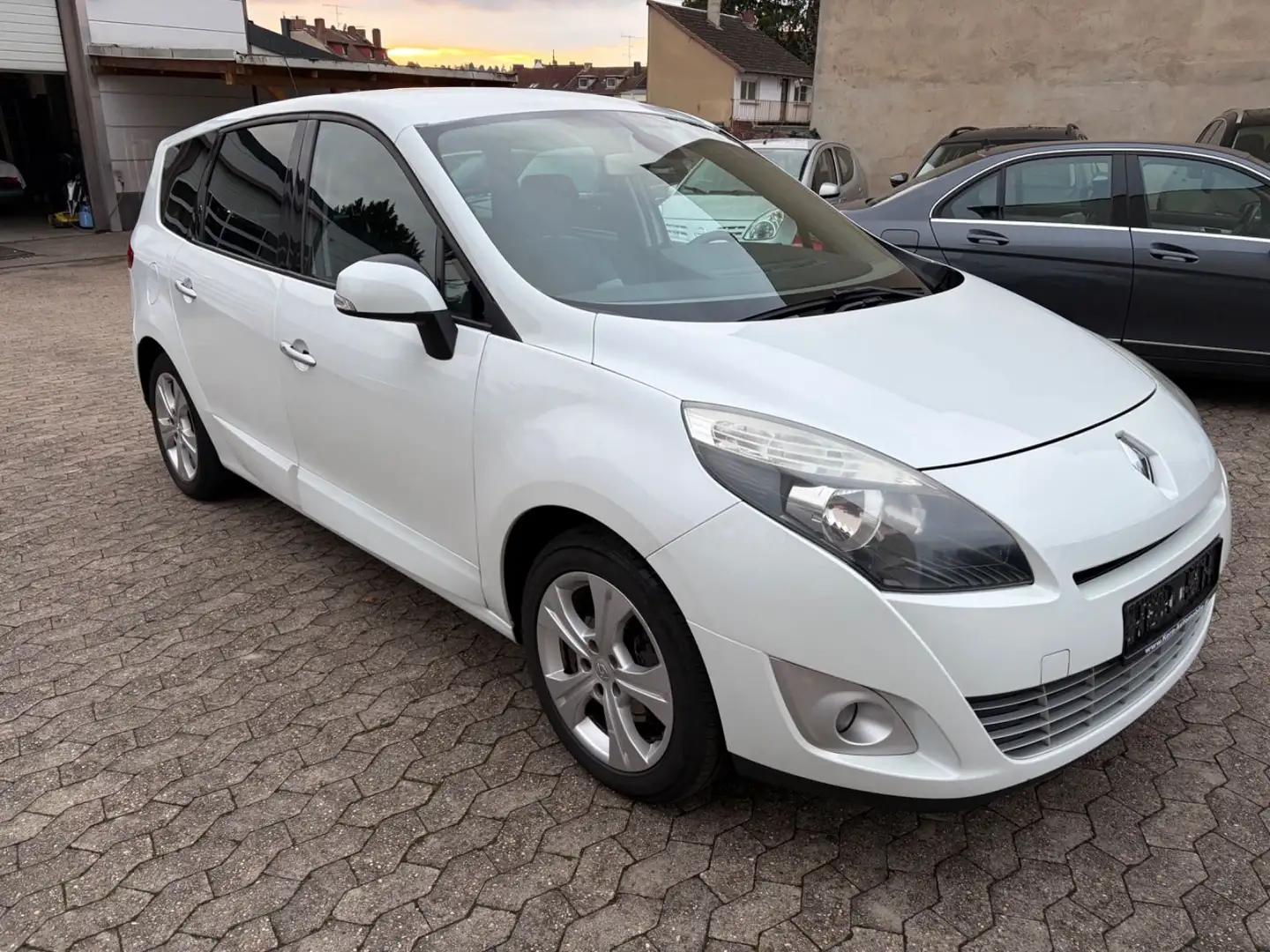 Renault Scenic III Grand Dynamique Weiß - 2