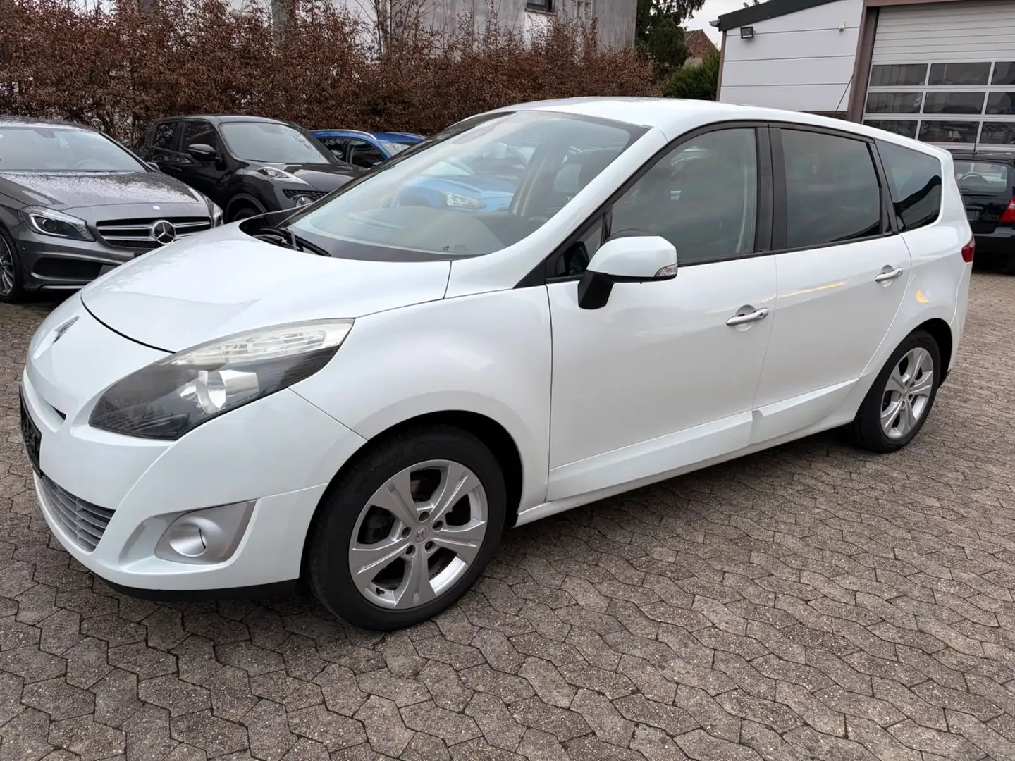 Renault Scenic III Grand Dynamique Weiß - 1