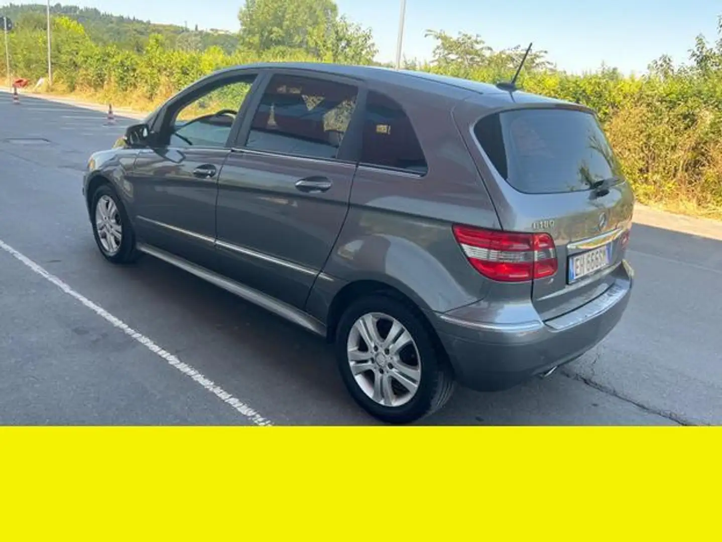 Mercedes-Benz B 180 - 1