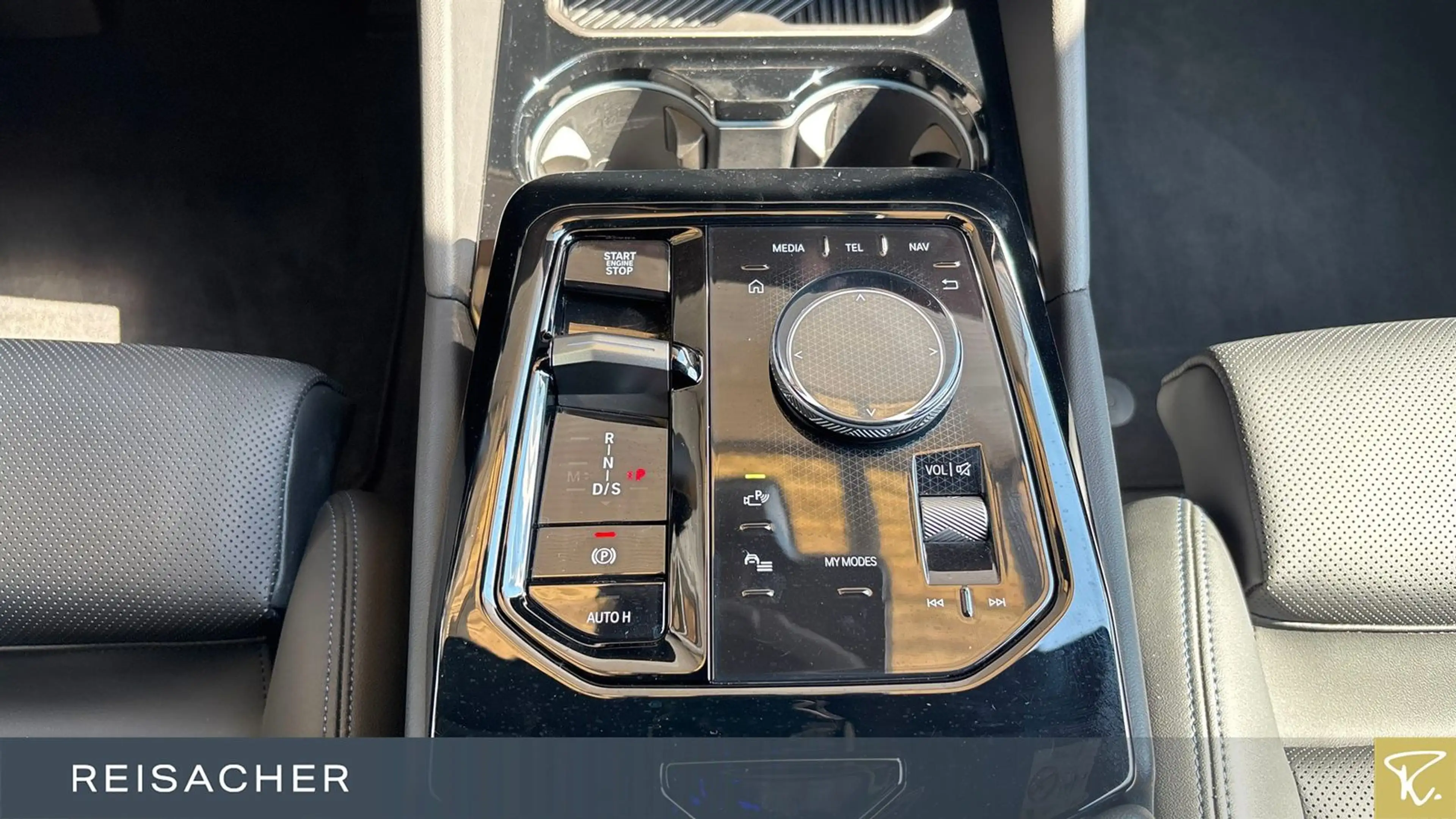 BMW 520 d A xDrive Lim,M-Sport PRO,AHK,DA+ — photo 11