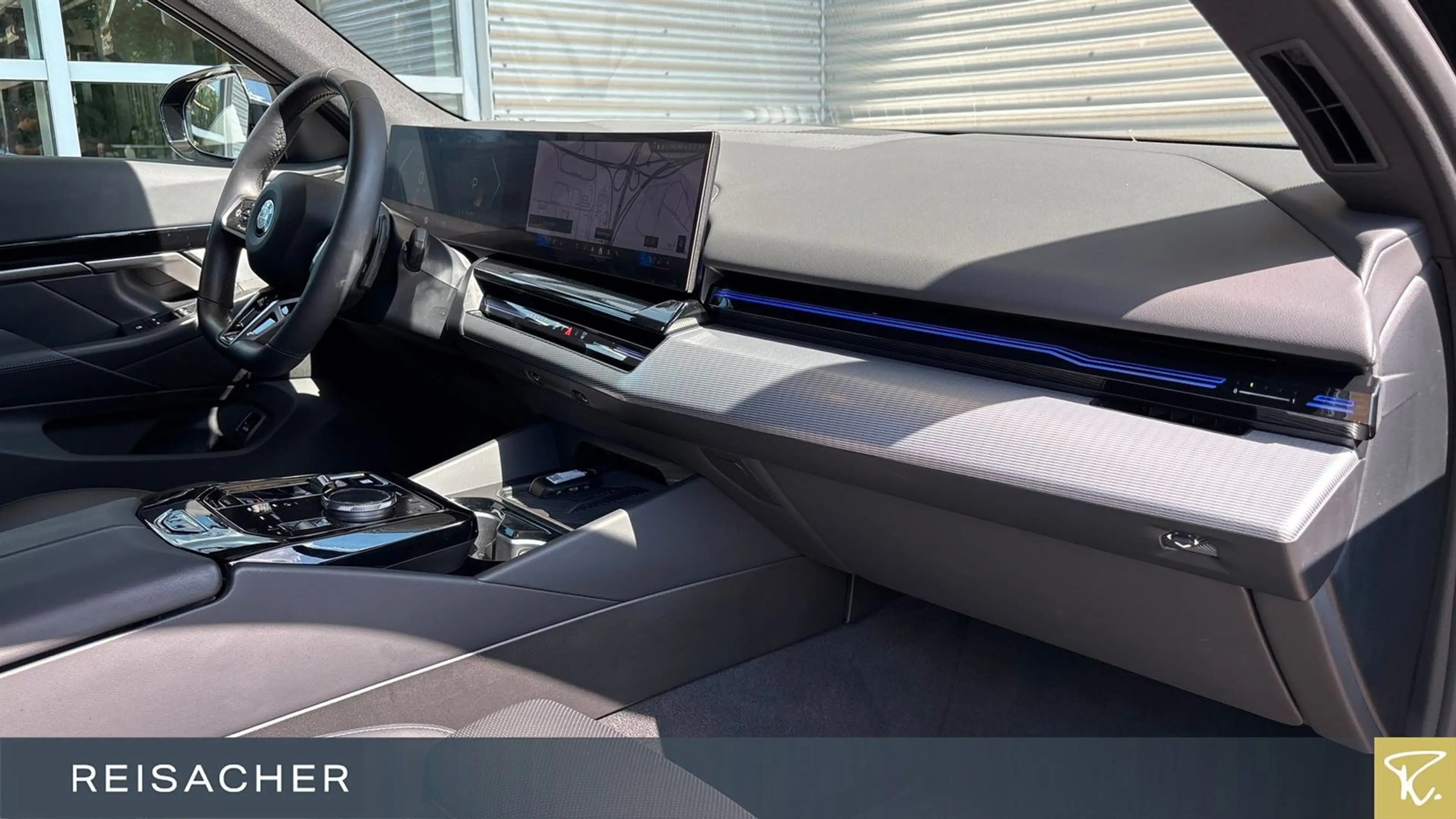 BMW 520 d A xDrive Lim,M-Sport PRO,AHK,DA+ — photo 13