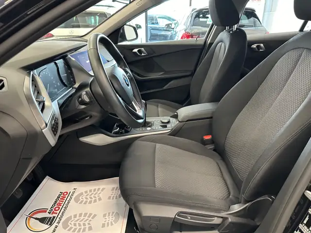 BMW 1 Series view 8