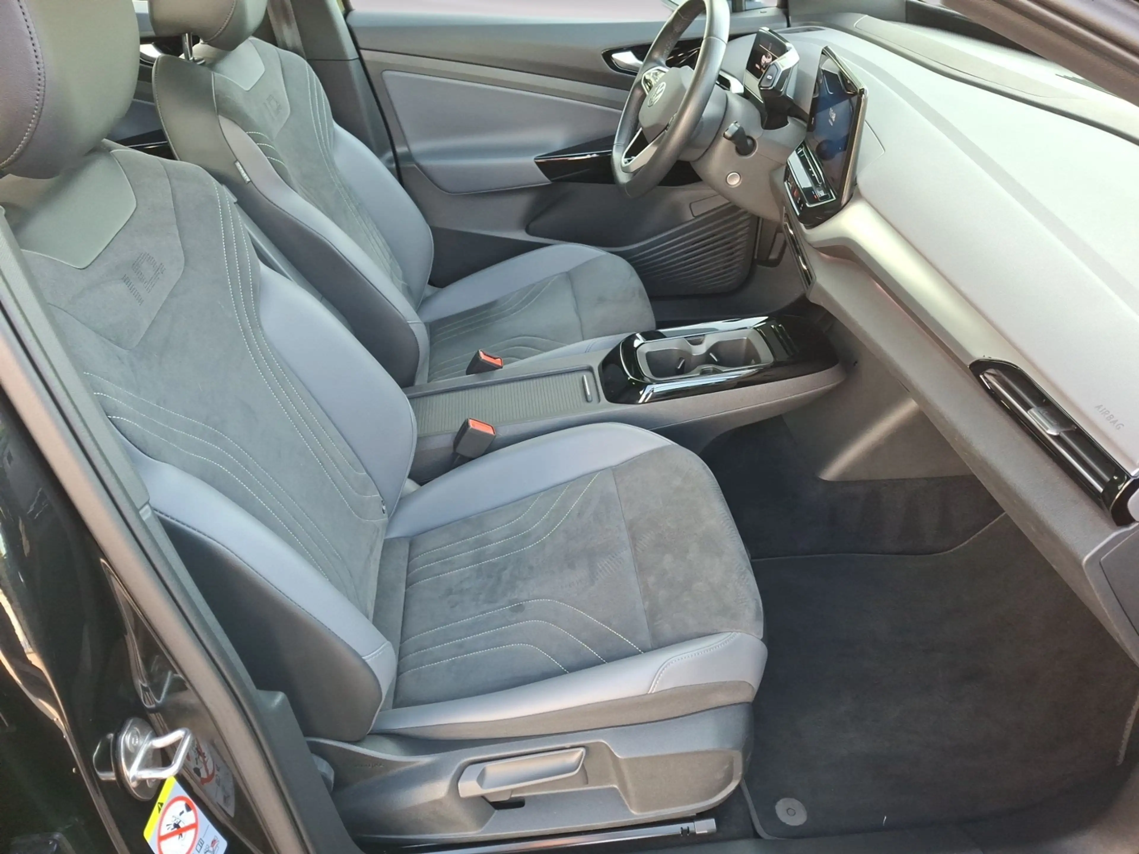 Volkswagen ID.4 Pro Perf 82 kWh Wärmepumpe Kamera AHV — photo 11
