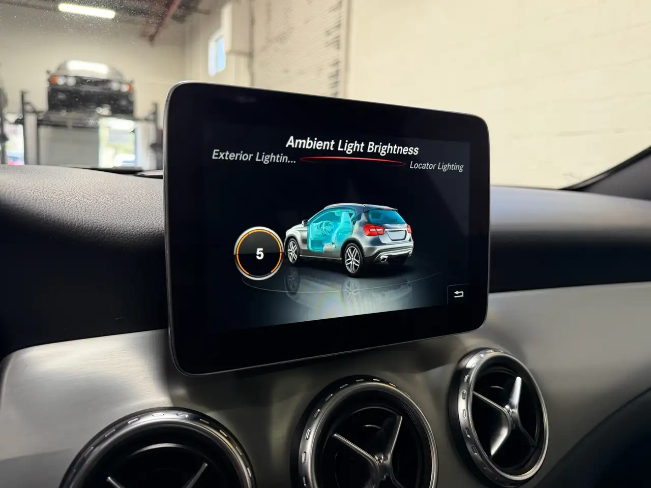 Mercedes-Benz GLA снимка Mercedes-Benz GLA