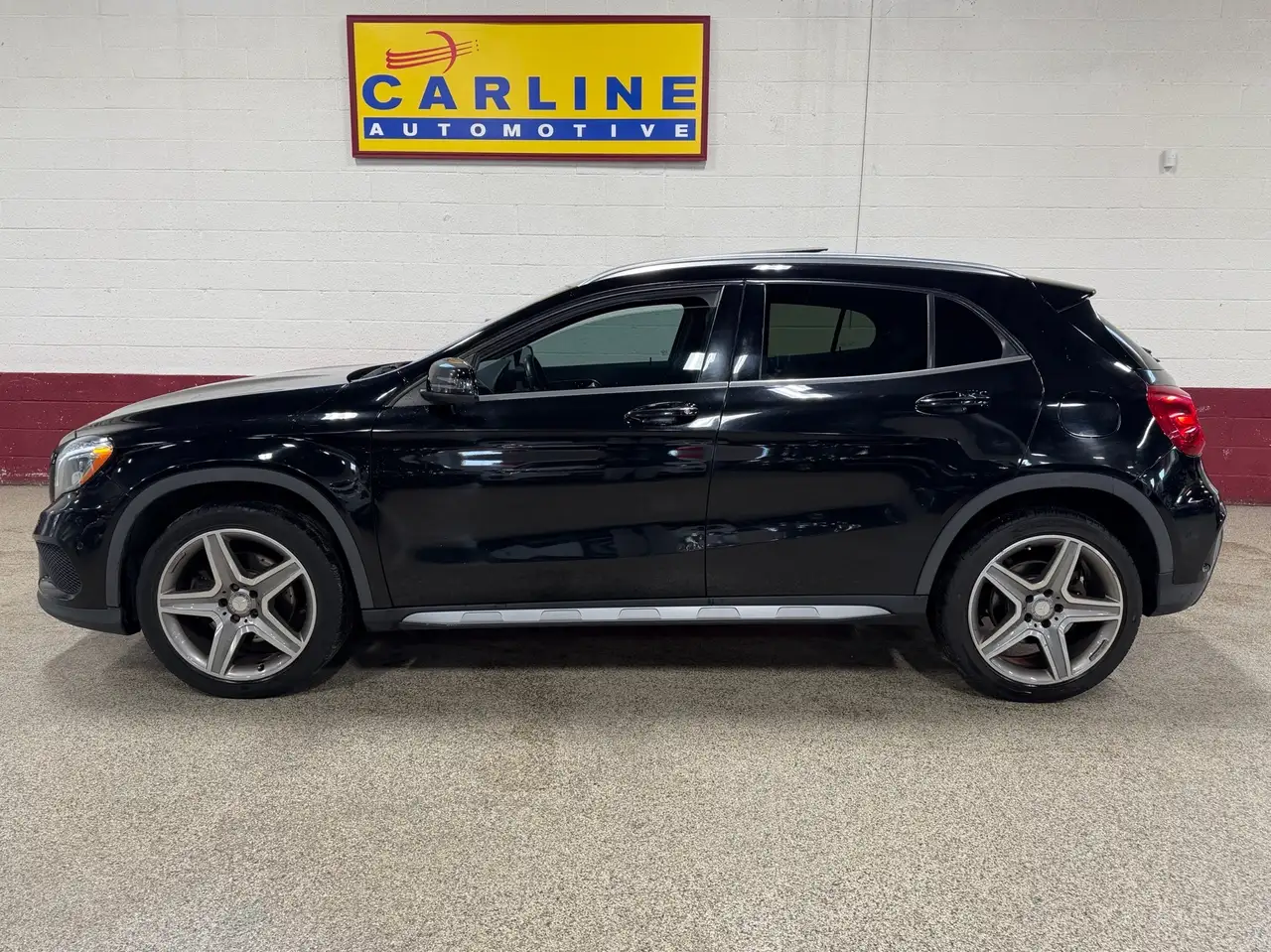 Mercedes-Benz GLA снимка Mercedes-Benz GLA