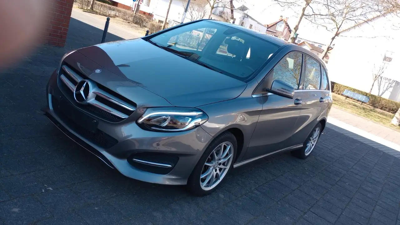 Mercedes-Benz B 250