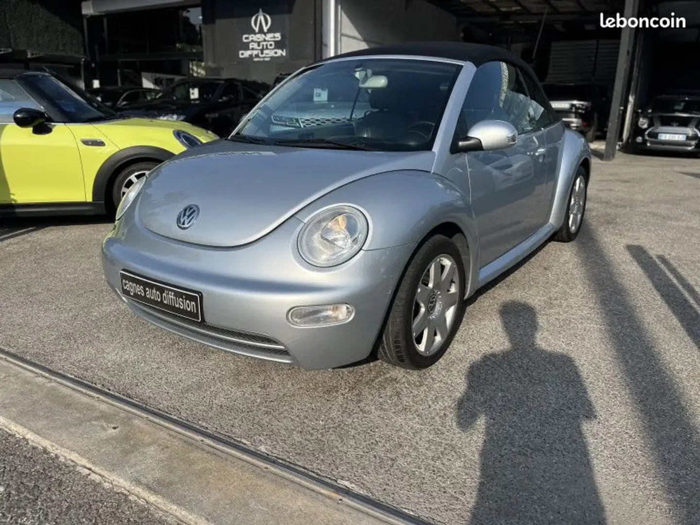 Volkswagen Beetle 1.6 102CH CARAT Gris - 1