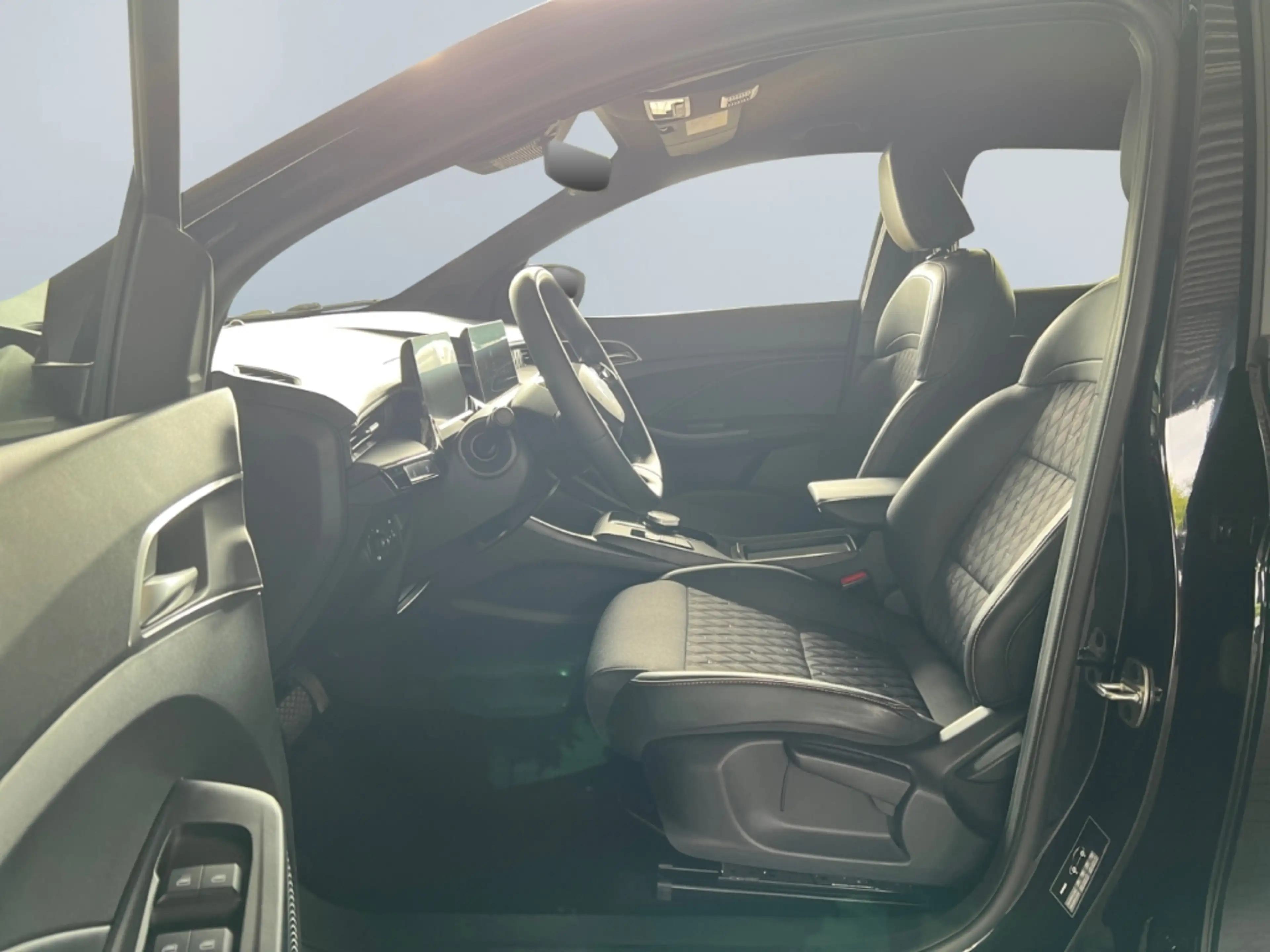 MG MG3 1.5 Hybrid+ Luxury *LED*360°*SHZ*Teilleder* — photo 8
