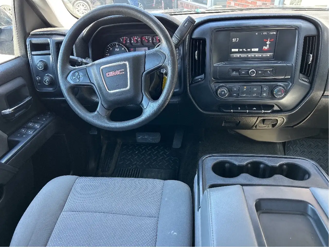 GMC Sierra 1500 снимка GMC Sierra 1500