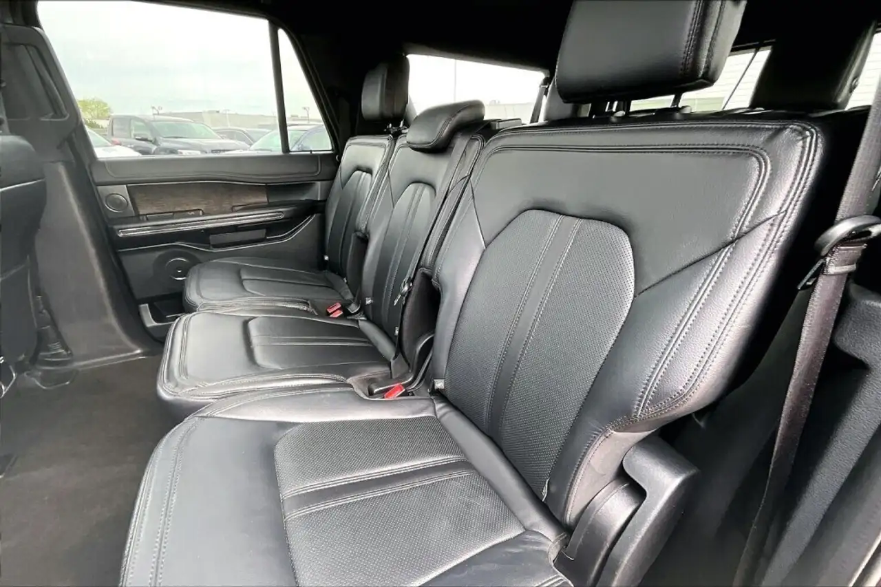 Ford Expedition снимка Ford Expedition