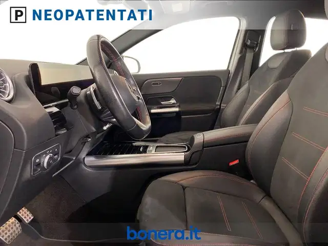 Mercedes-Benz Gla Class view 10