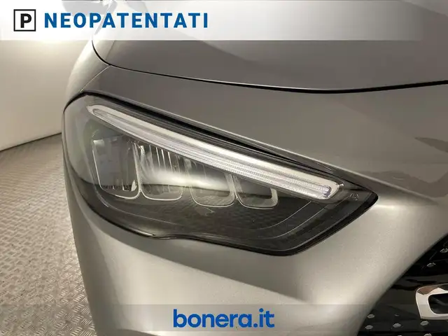 Mercedes-Benz Gla Class view 7
