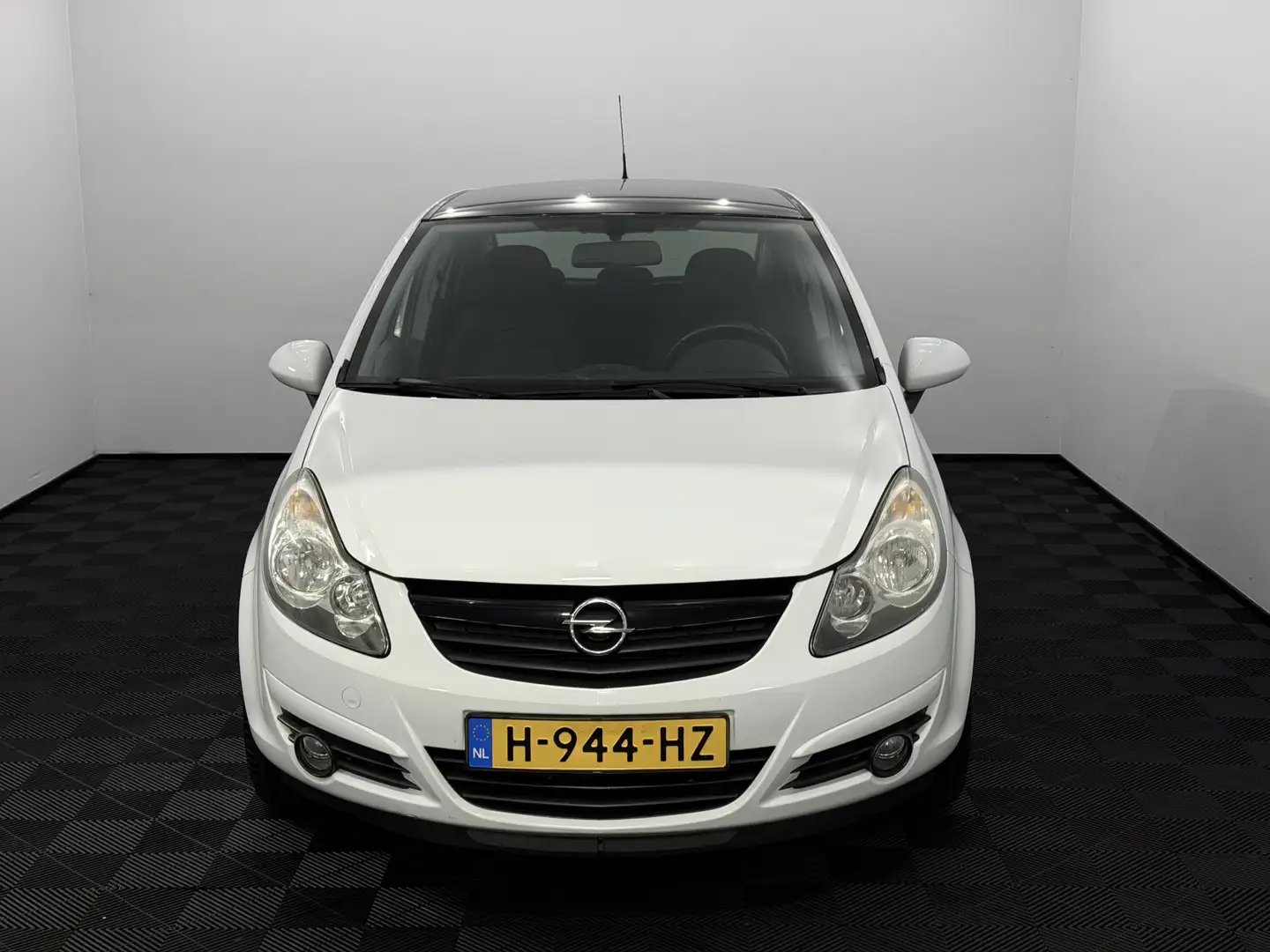 Opel Corsa 1.4-16V Airco, Parkeersensoren, Stoelverwarming, R Bianco - 2