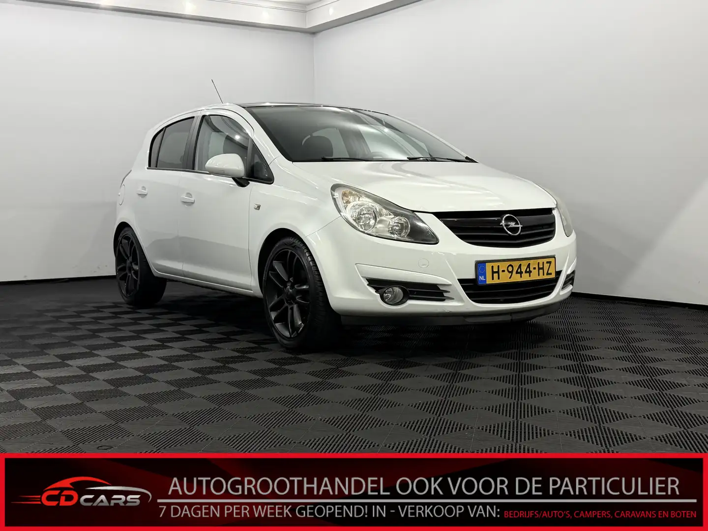Opel Corsa 1.4-16V Airco, Parkeersensoren, Stoelverwarming, R Bianco - 1