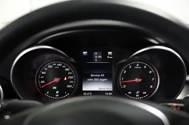 Mercedes-Benz C-Class view 20