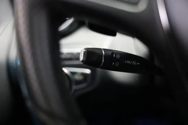 Mercedes-Benz C-Class view 18