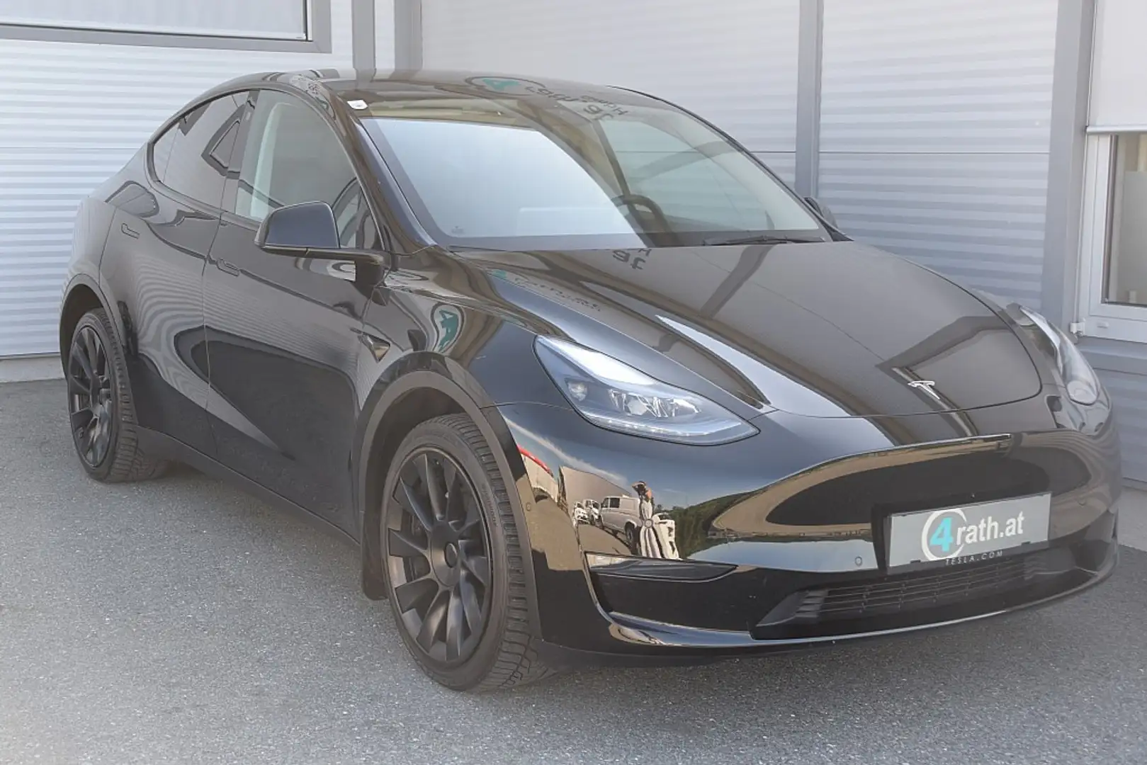 Tesla Model Y Long Range AWD 75kWh AHK / NETTO: 26.567 € Schwarz - 2
