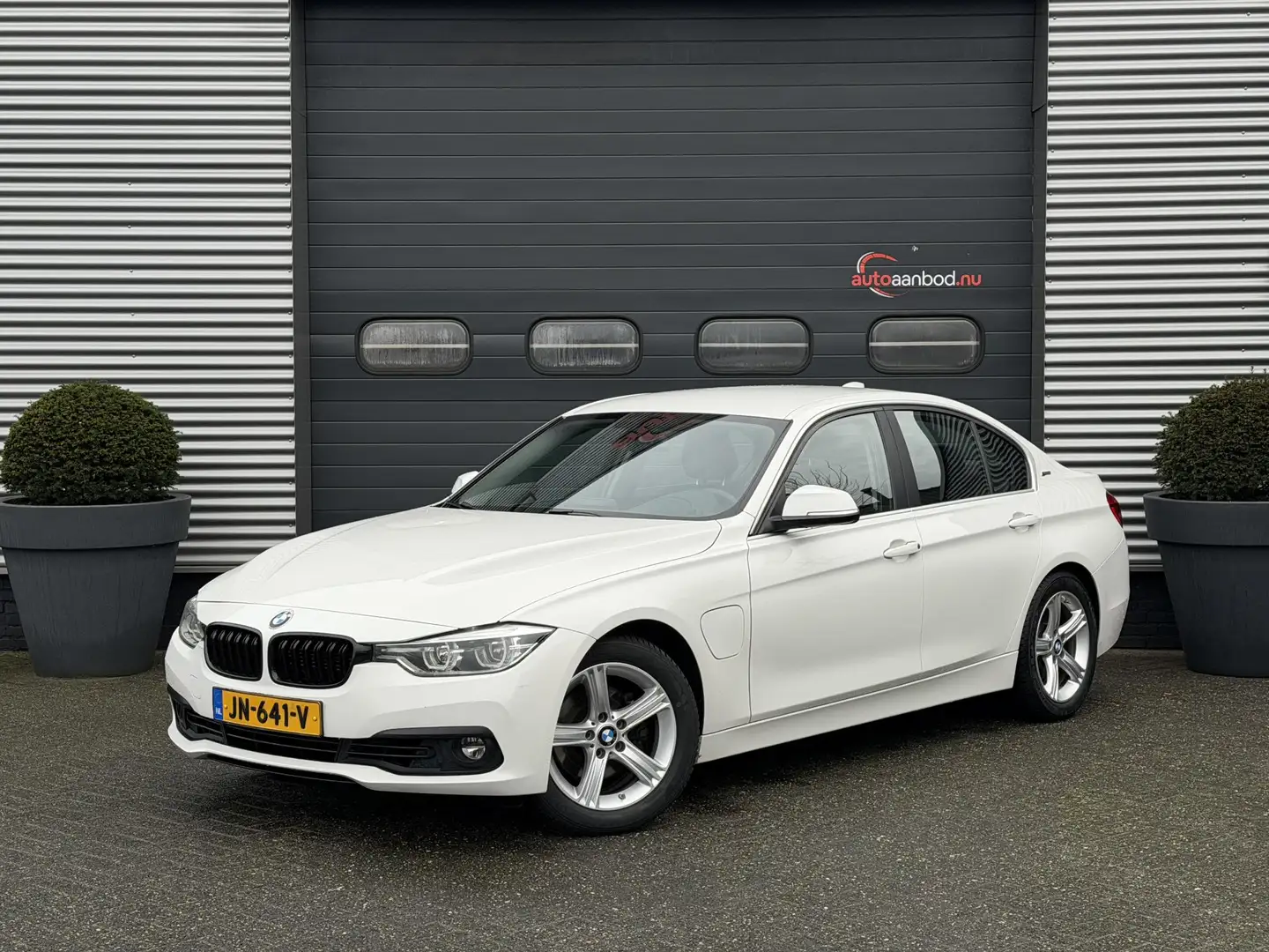 BMW 330 3-serie 330e Centennial Executive | Navigatie | Ca Weiß - 1