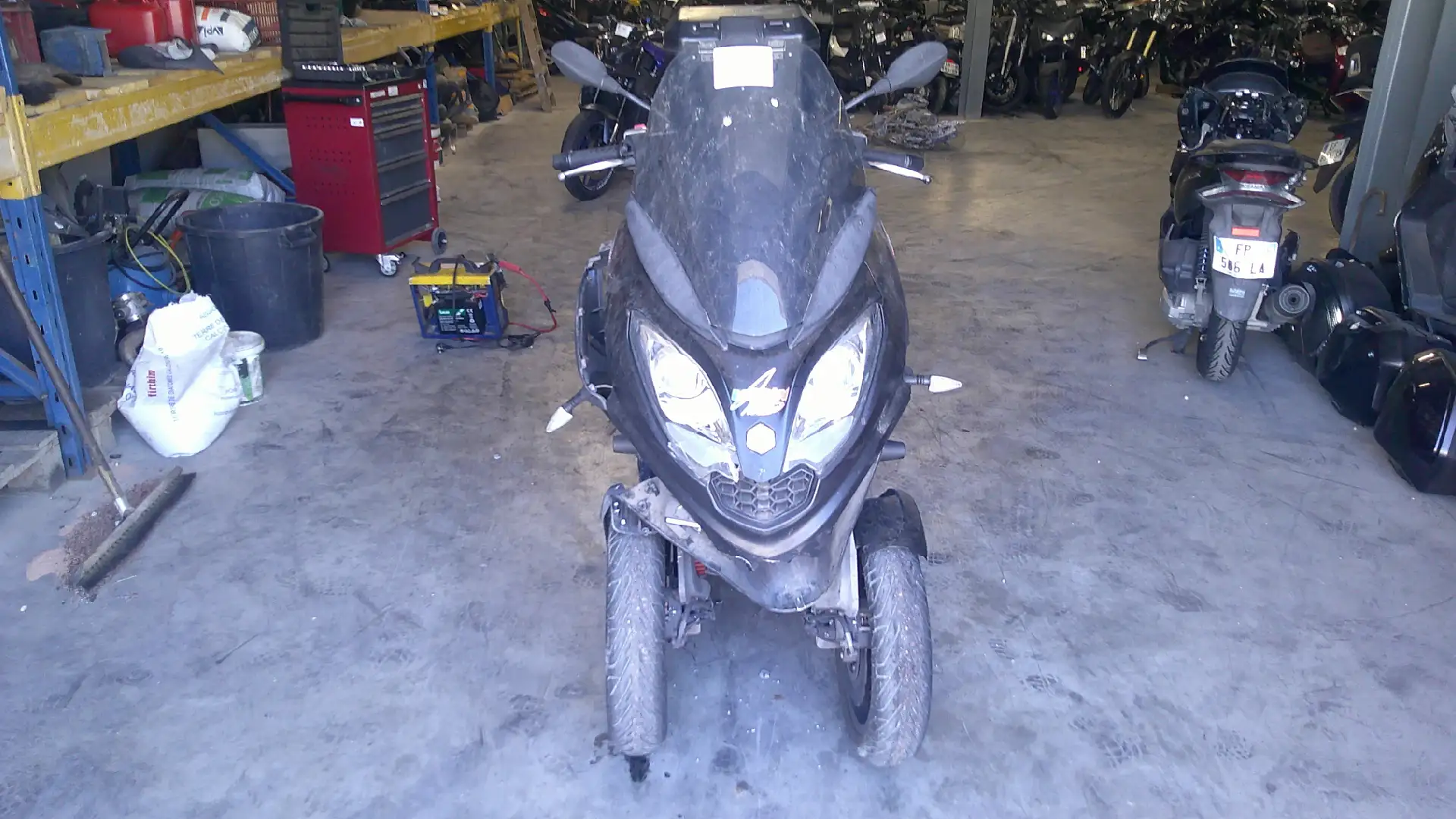 Piaggio MP3 300 - 2