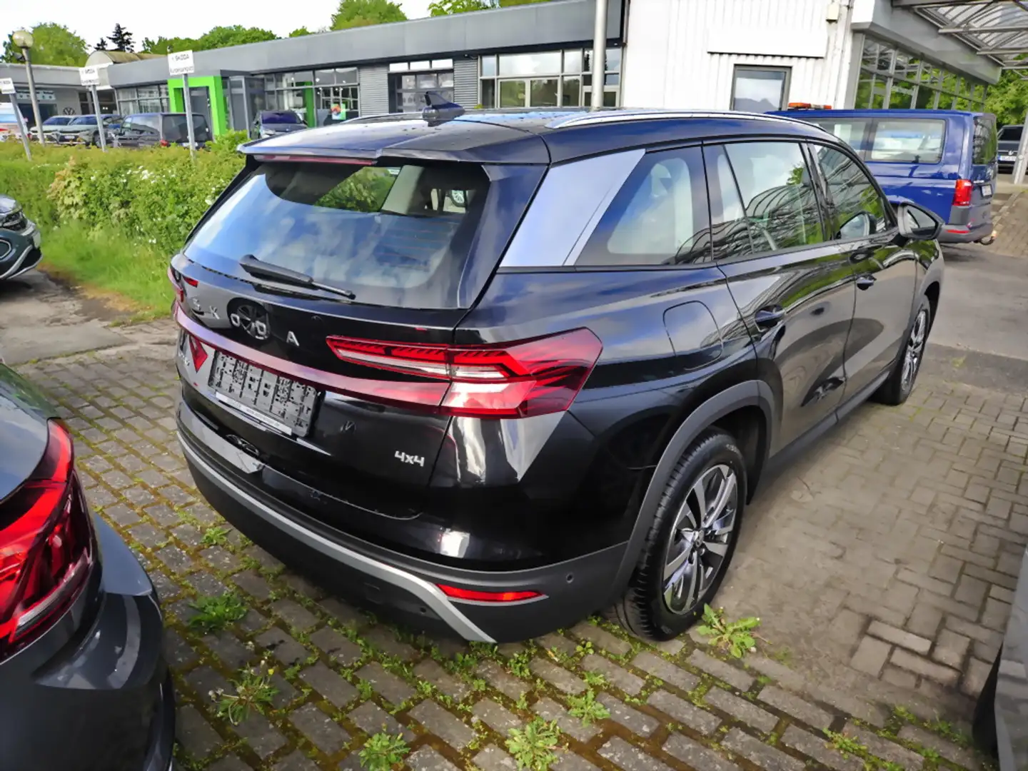 Skoda Kodiaq 2.0 TDI Selection 4x4 DSG Navi Matrix AHK Nero - 2